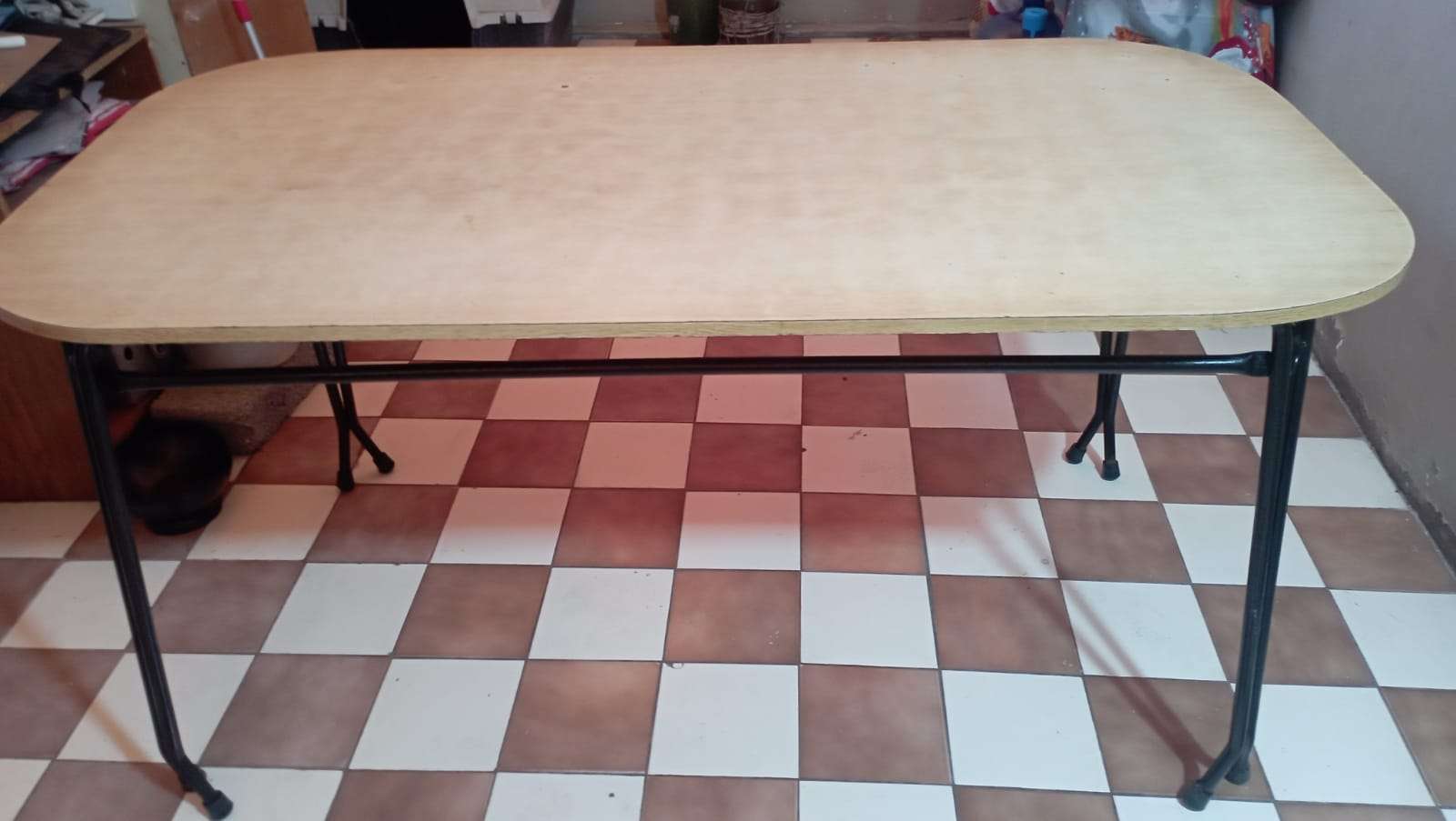 Mesa de cocina mediana - miniatura 3