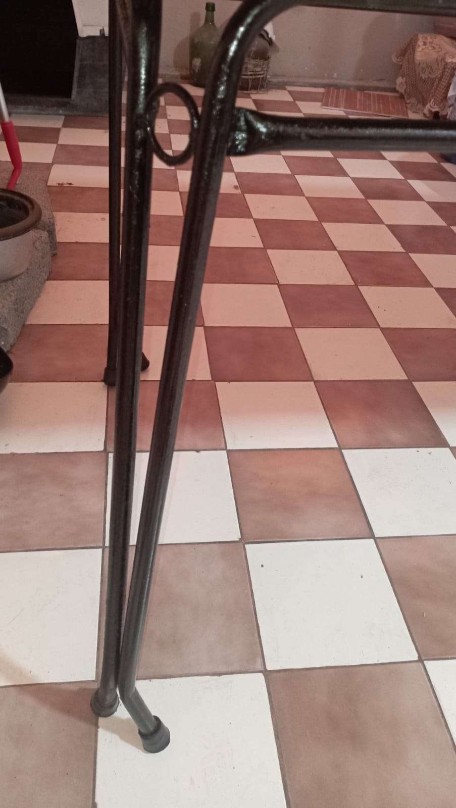 Mesa de cocina mediana - miniatura 4