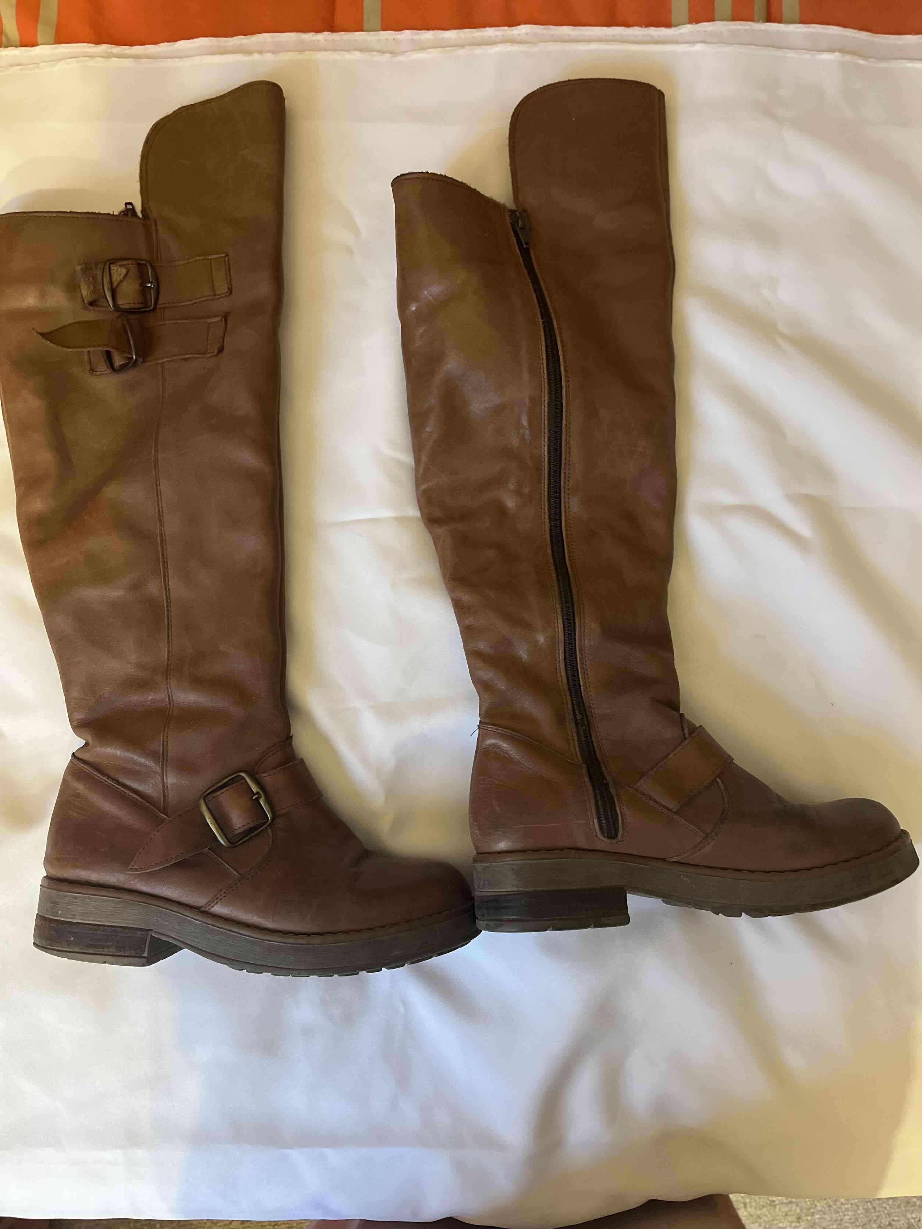 Botas marrones con taco alto - 4