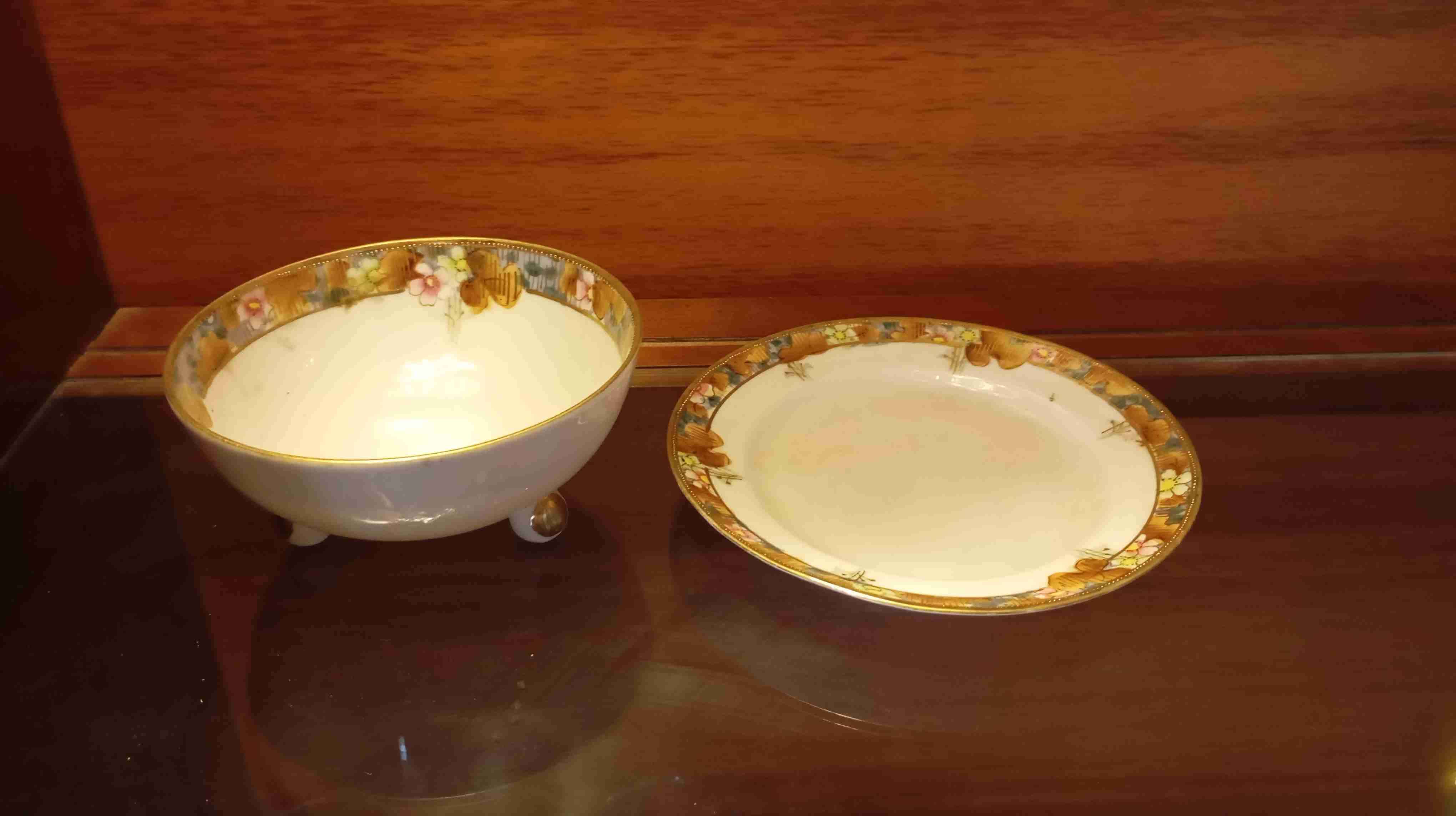 Taza de porcelana con platillo - miniatura 4