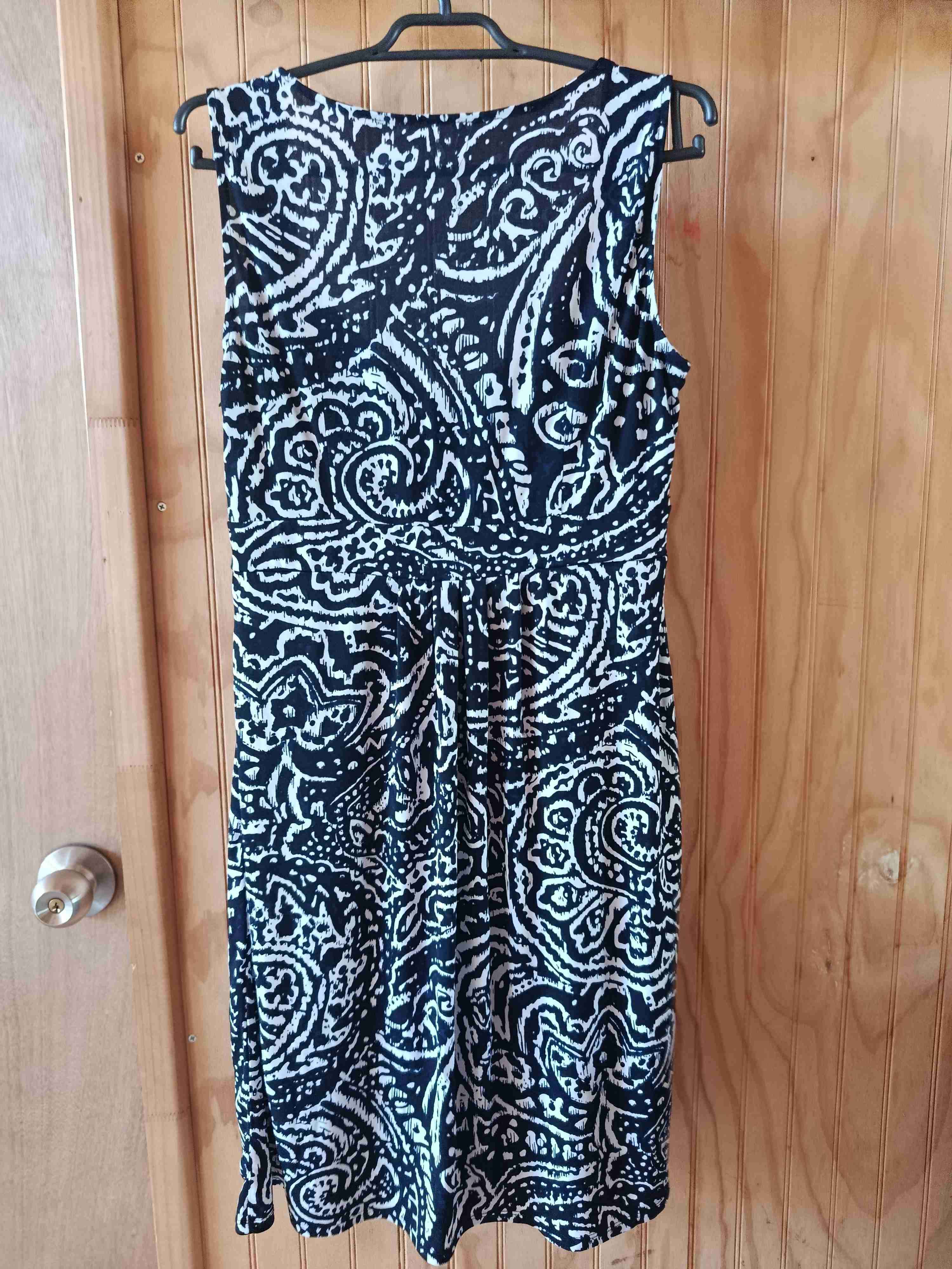 Vestido estampado blanco y negro - miniatura 2