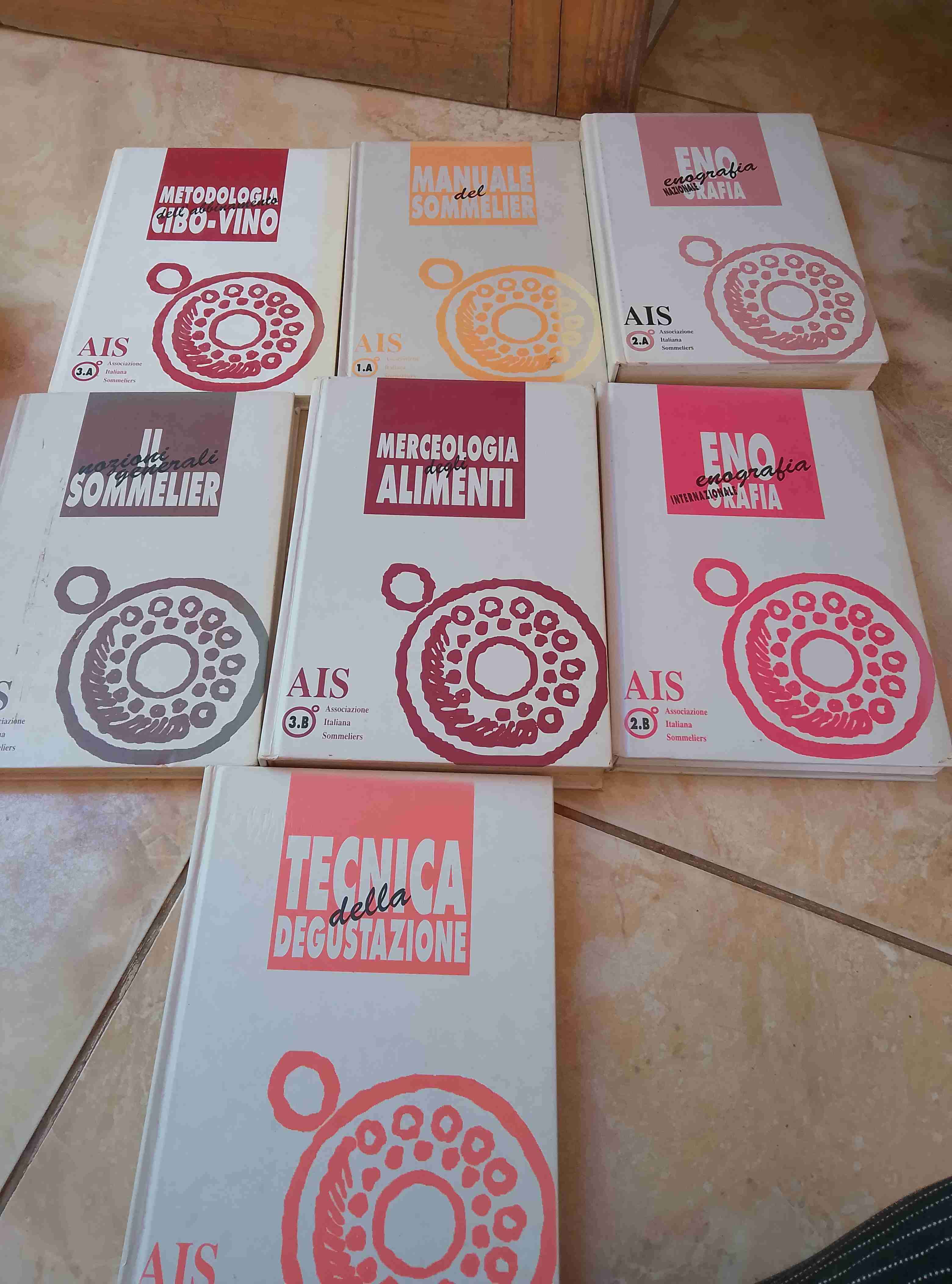 Colección libros de sommelier AIS