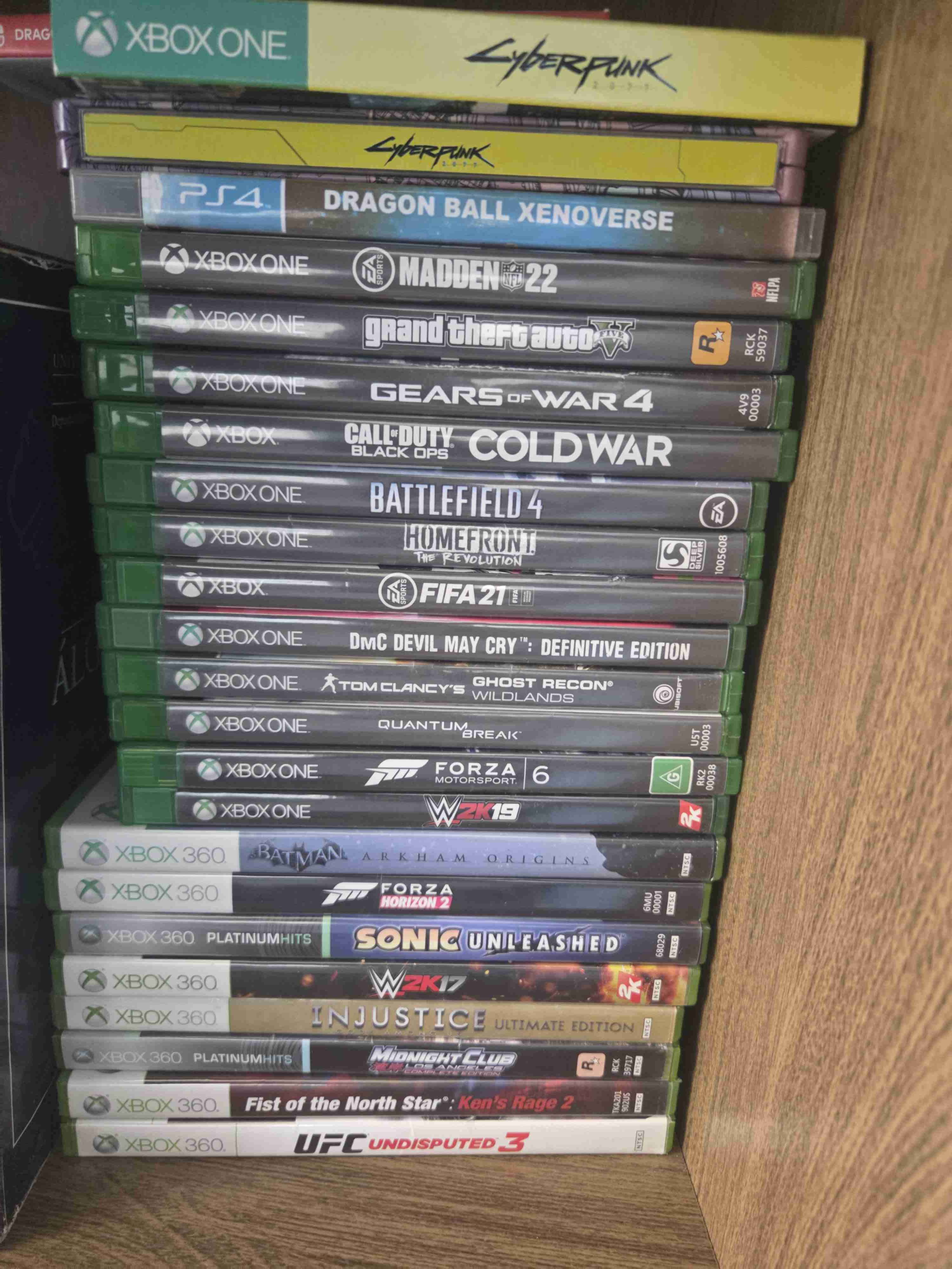 Lote de videojuegos para Xbox y PS4