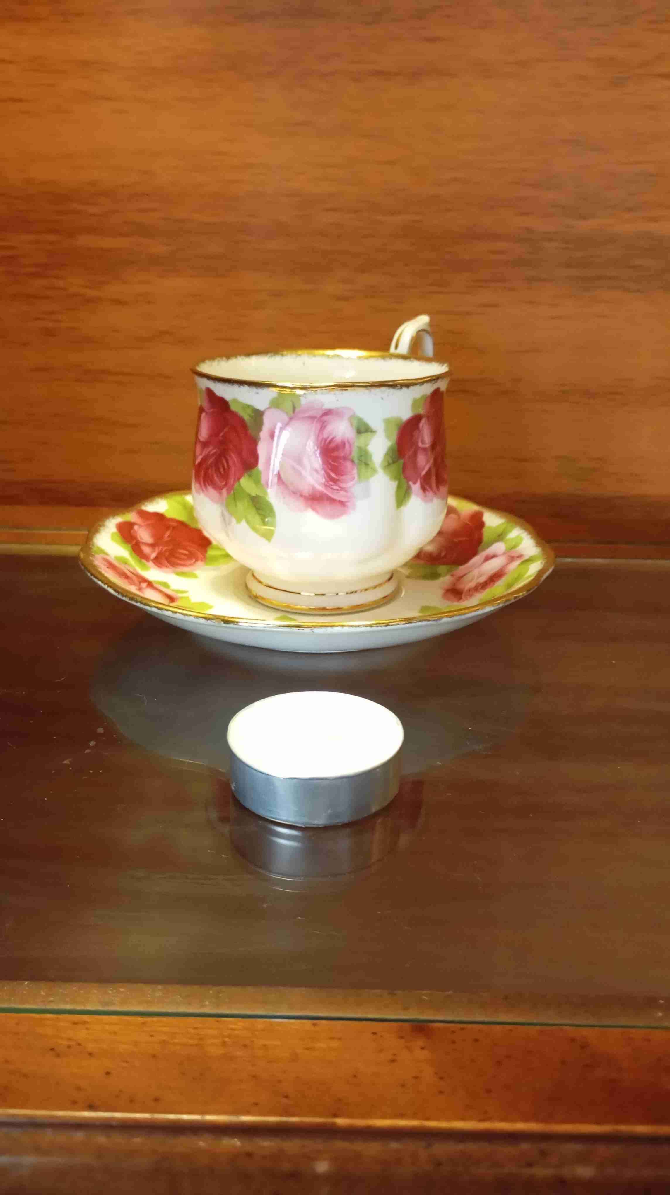 Taza de porcelana Royal Albert. - miniatura 4