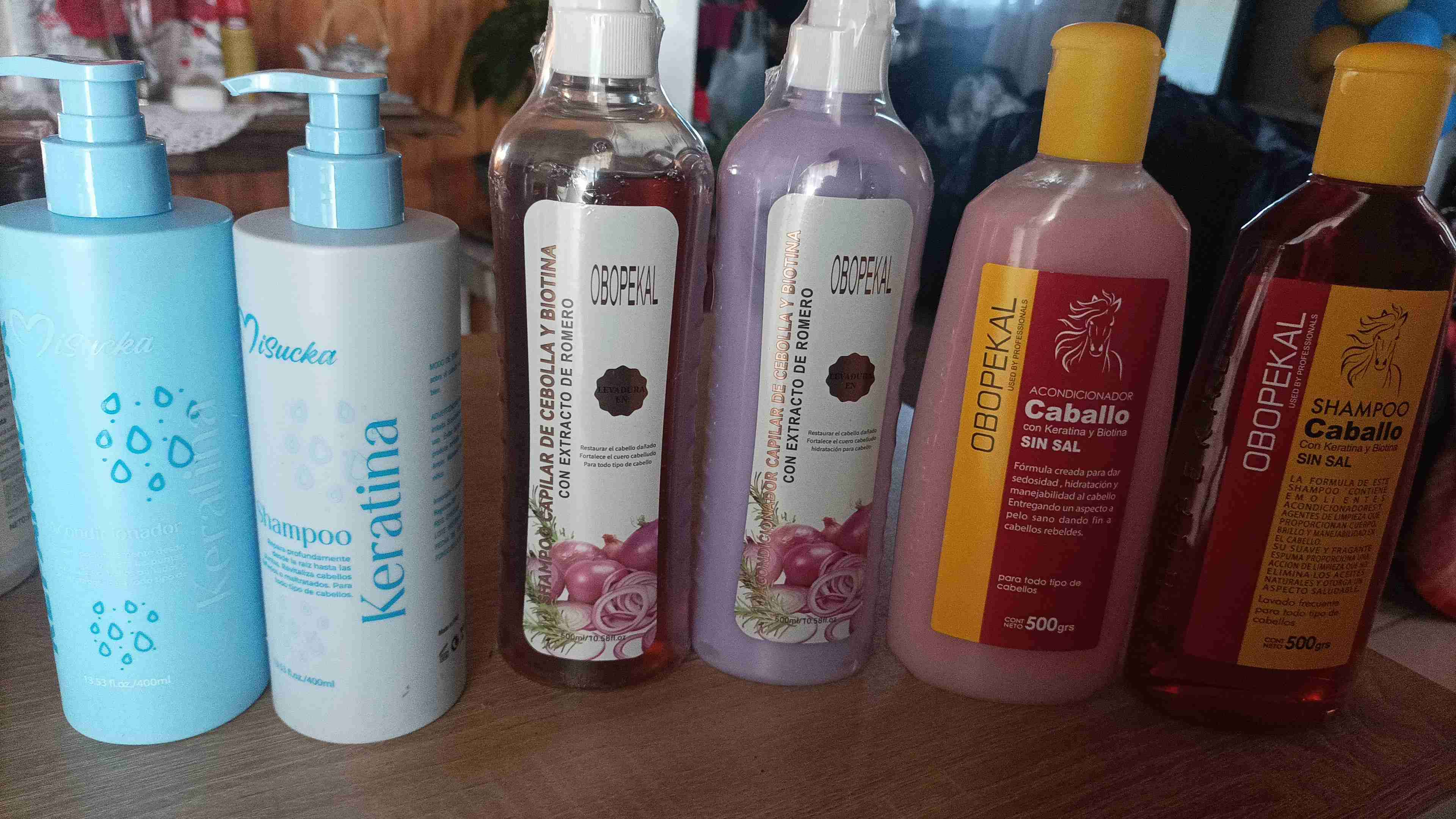 Pack de shampoos y acondicionadores Misucka y Obo - 1