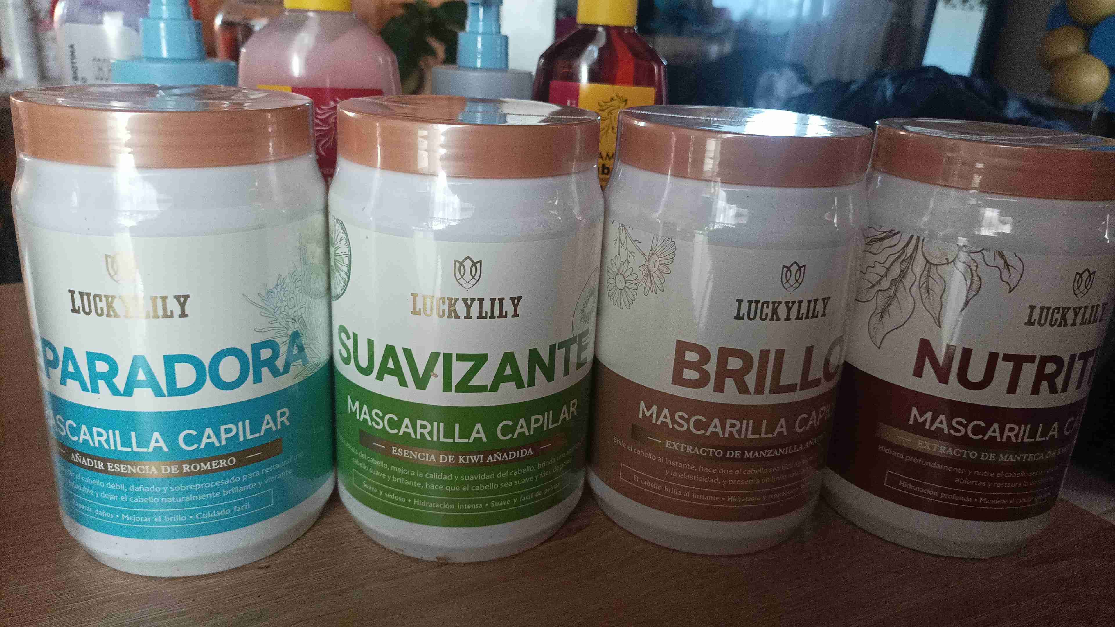 Pack de shampoos y acondicionadores Misucka y Obo - 2