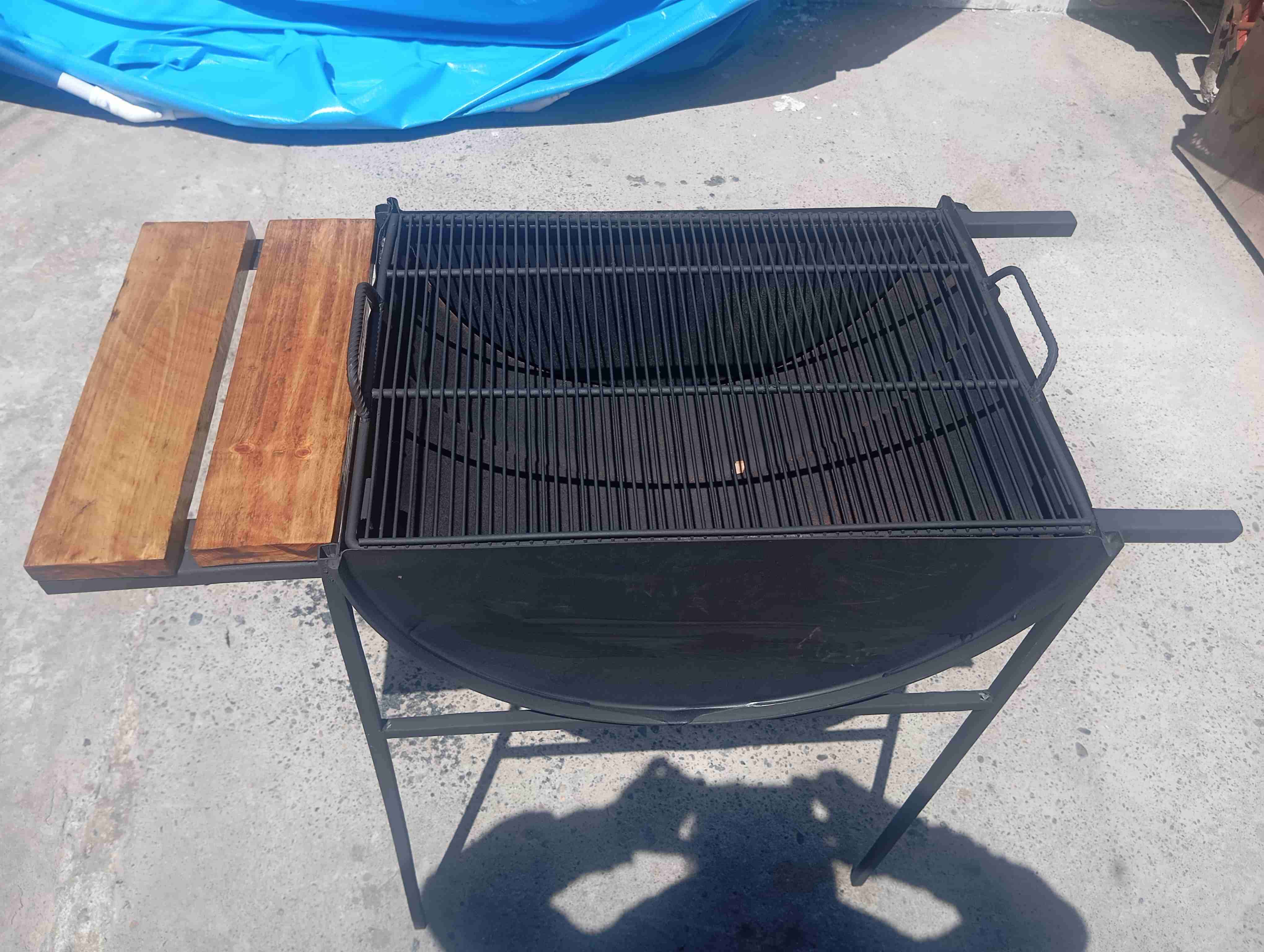 Parrilla metálica amplia - miniatura 2