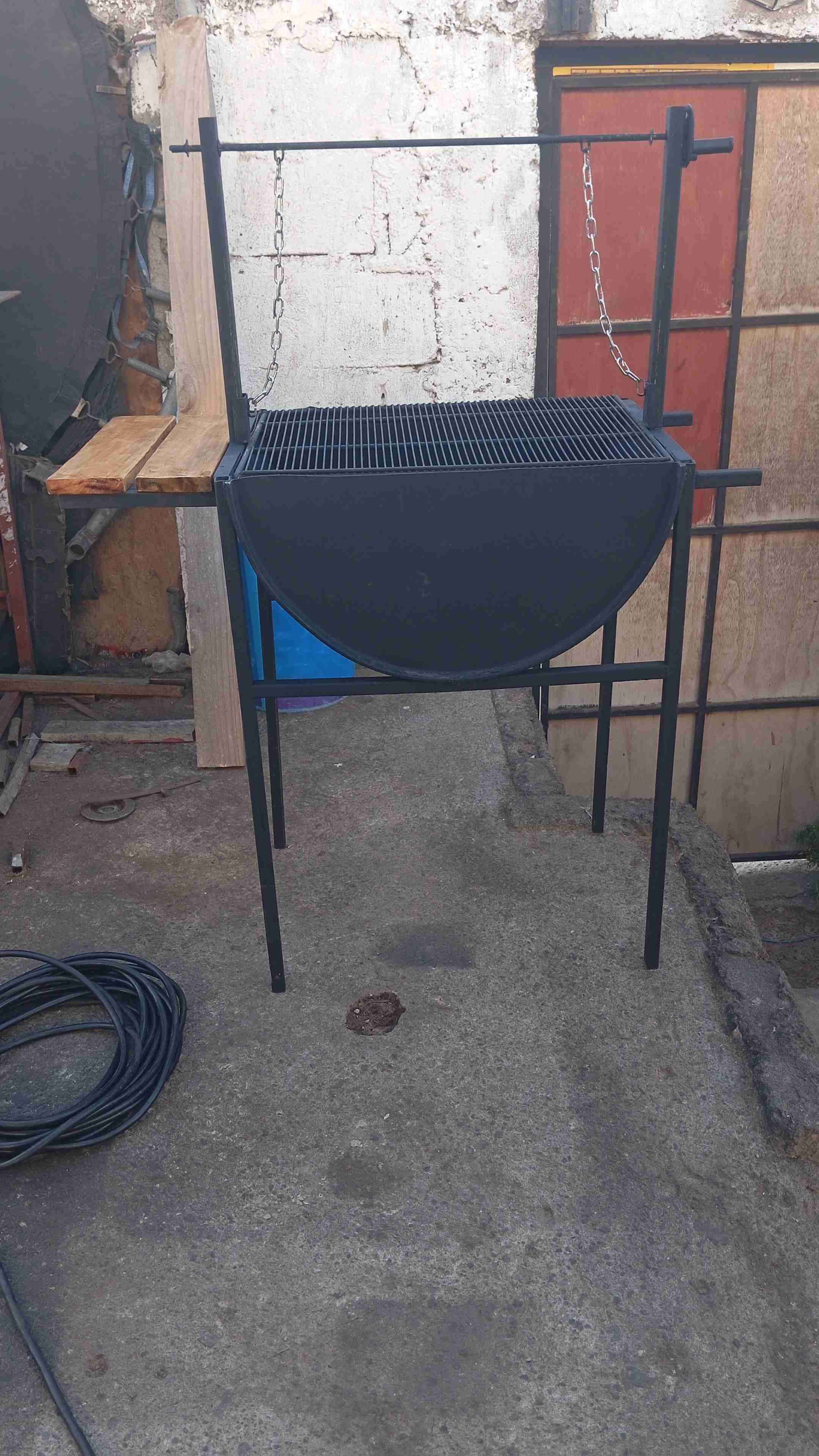 Parrilla metálica amplia - miniatura 3