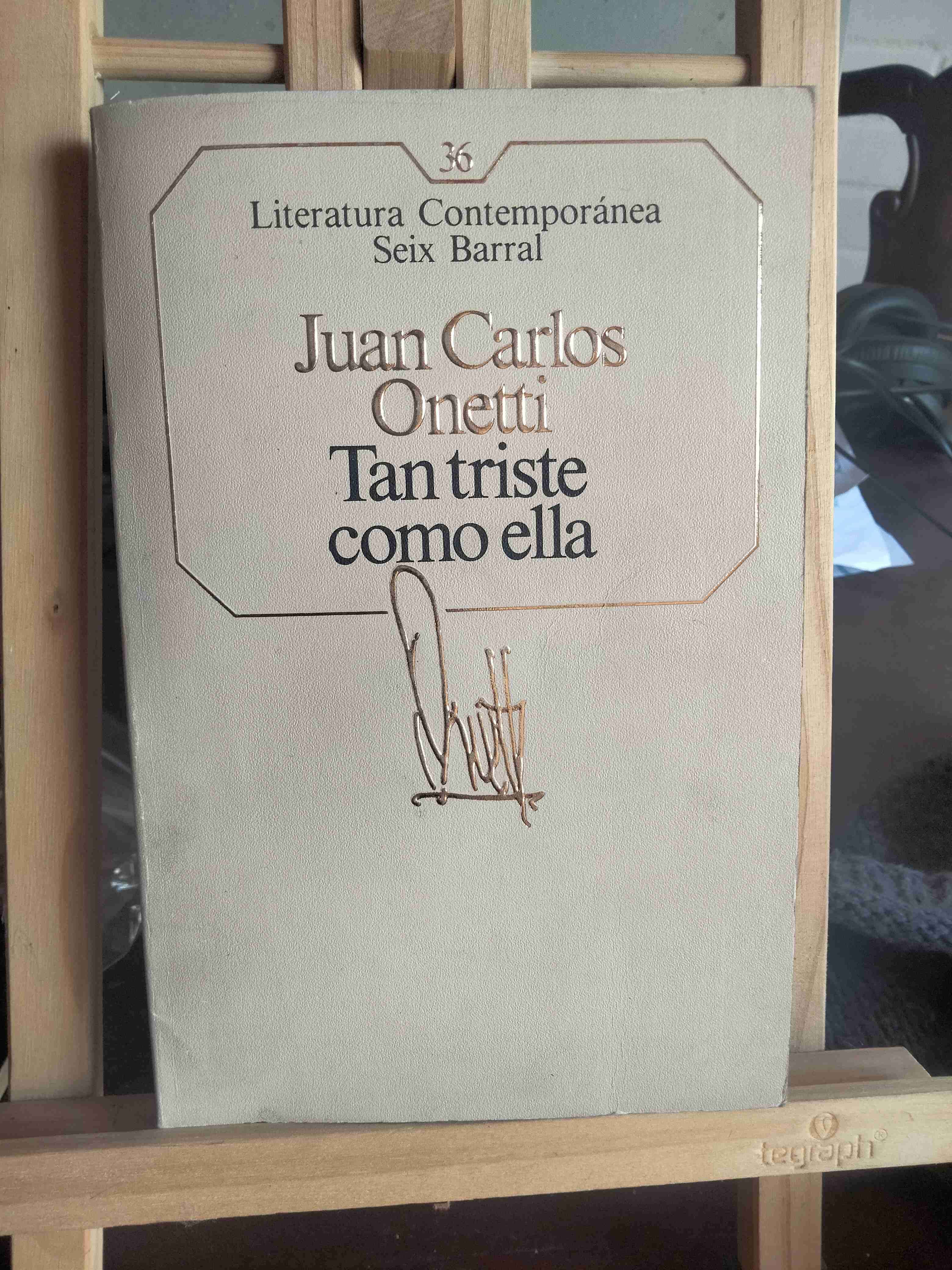 Libro 'Tan triste como ella'