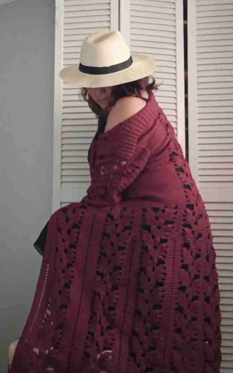 Abrigo tejido calado burdeos - miniatura 2