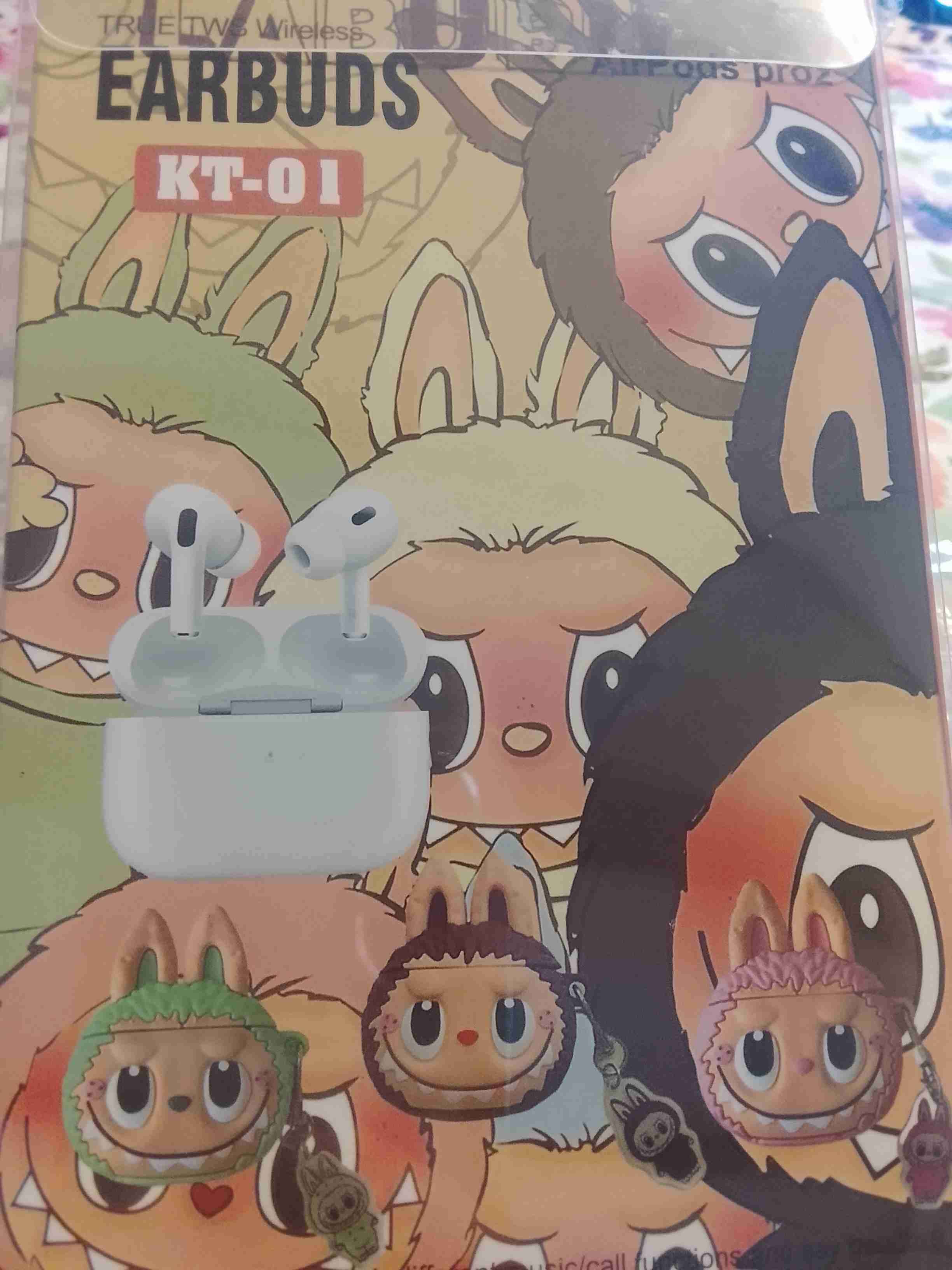 Auriculares con estuche de personajes labubu - miniatura 2