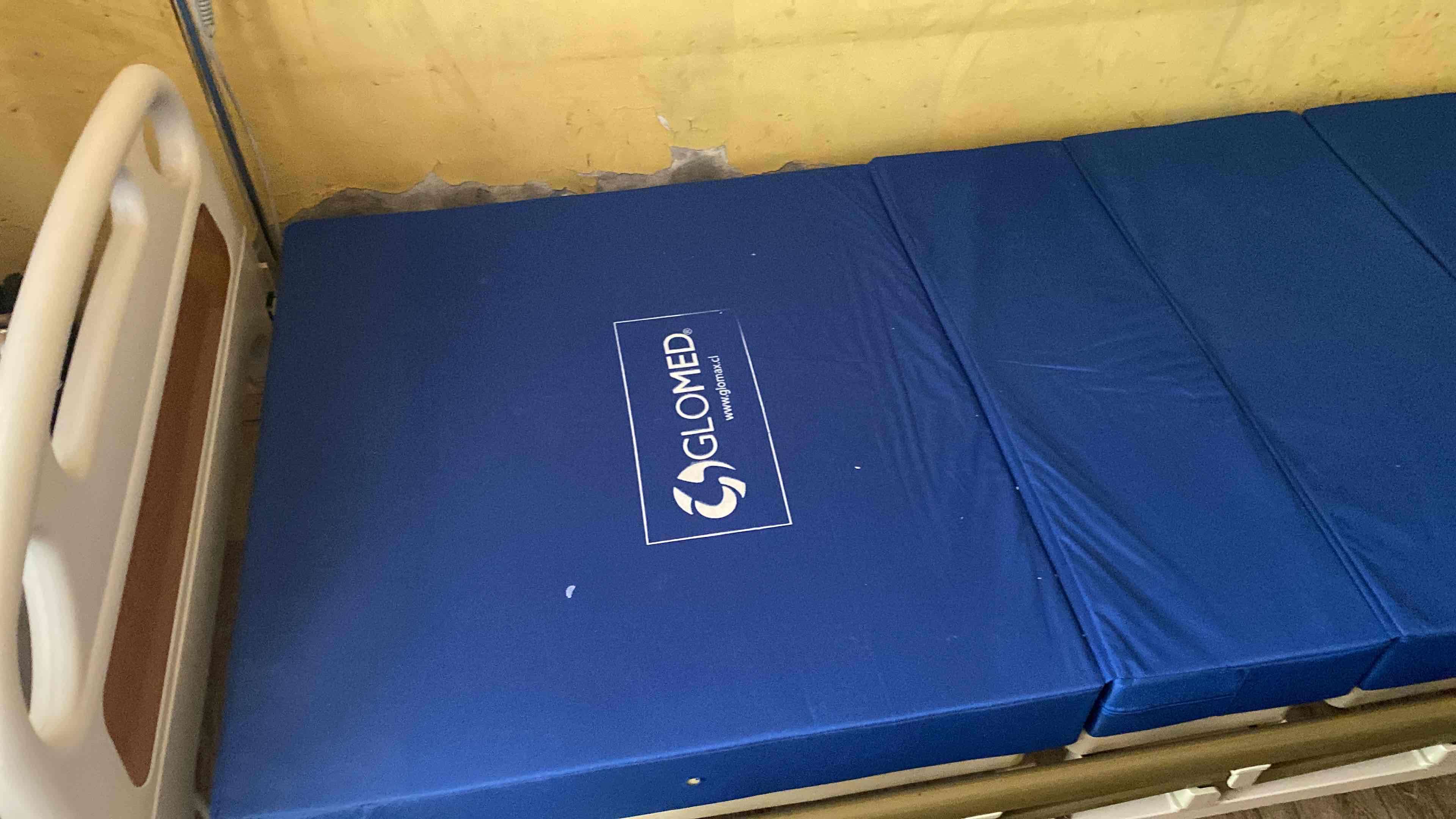 Cama clínica ajustable beige - miniatura 2