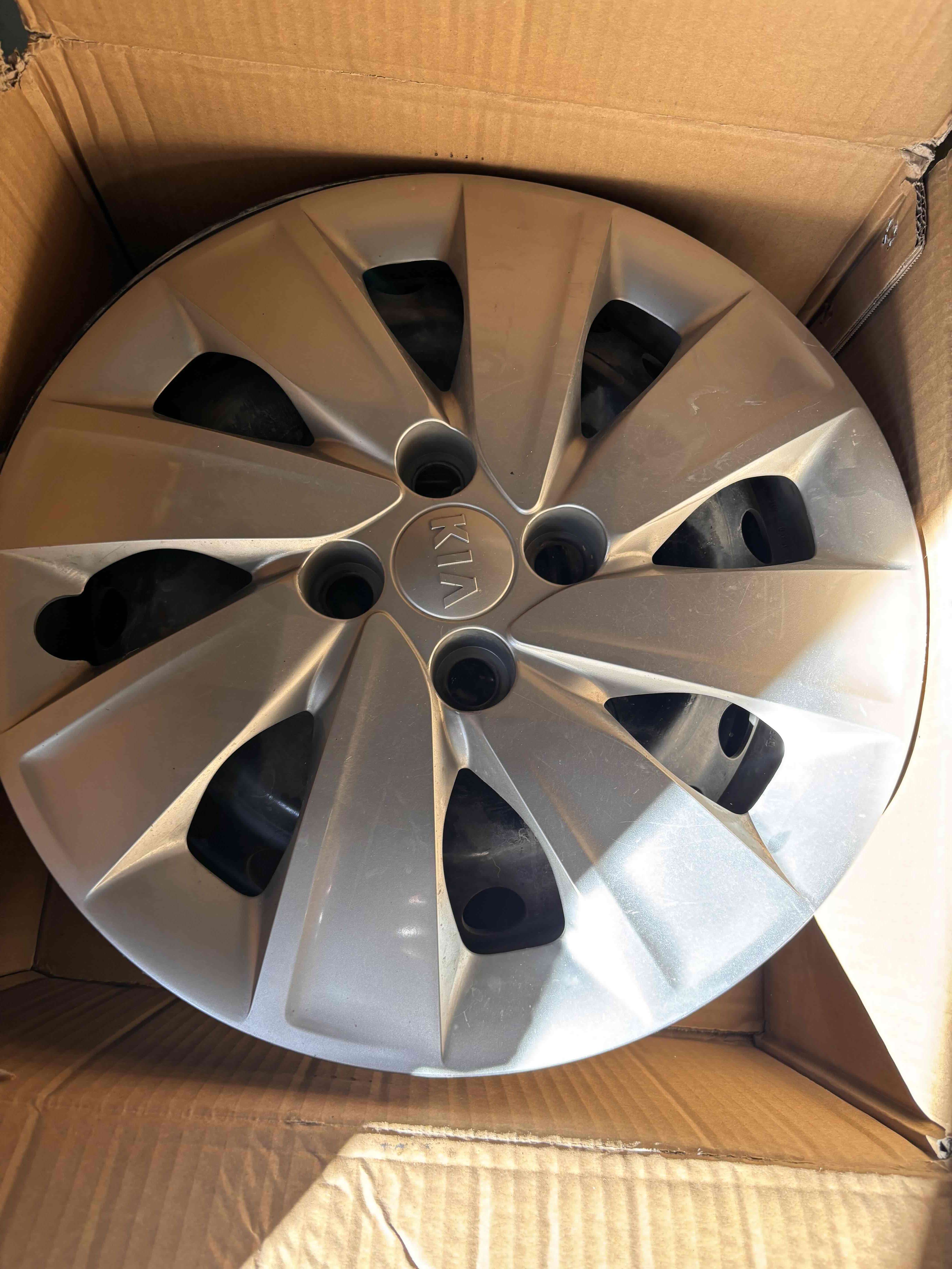 Llantas aro 15 kia rio originales - miniatura 1