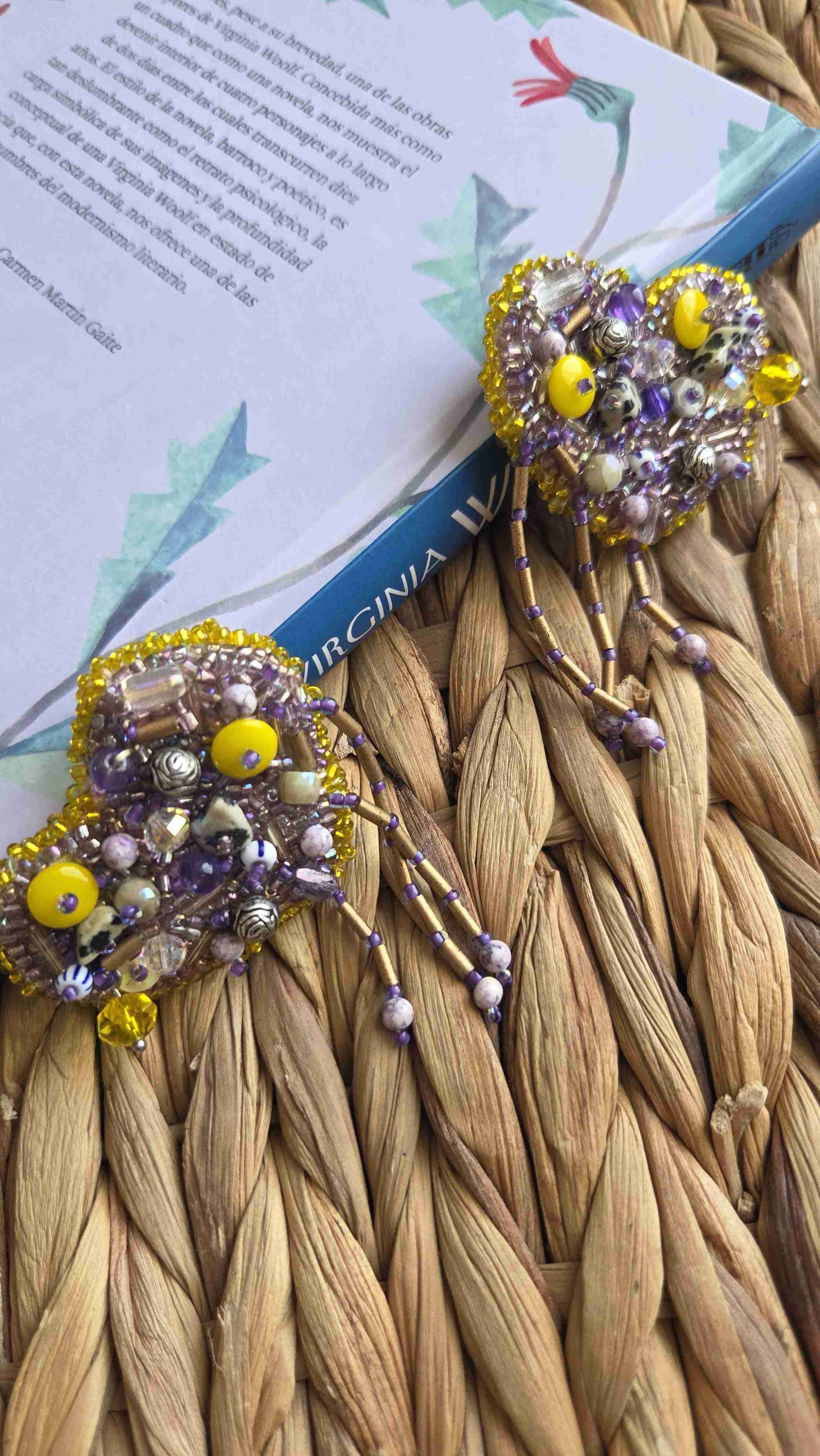 Par de aros bordados corazón - miniatura 2