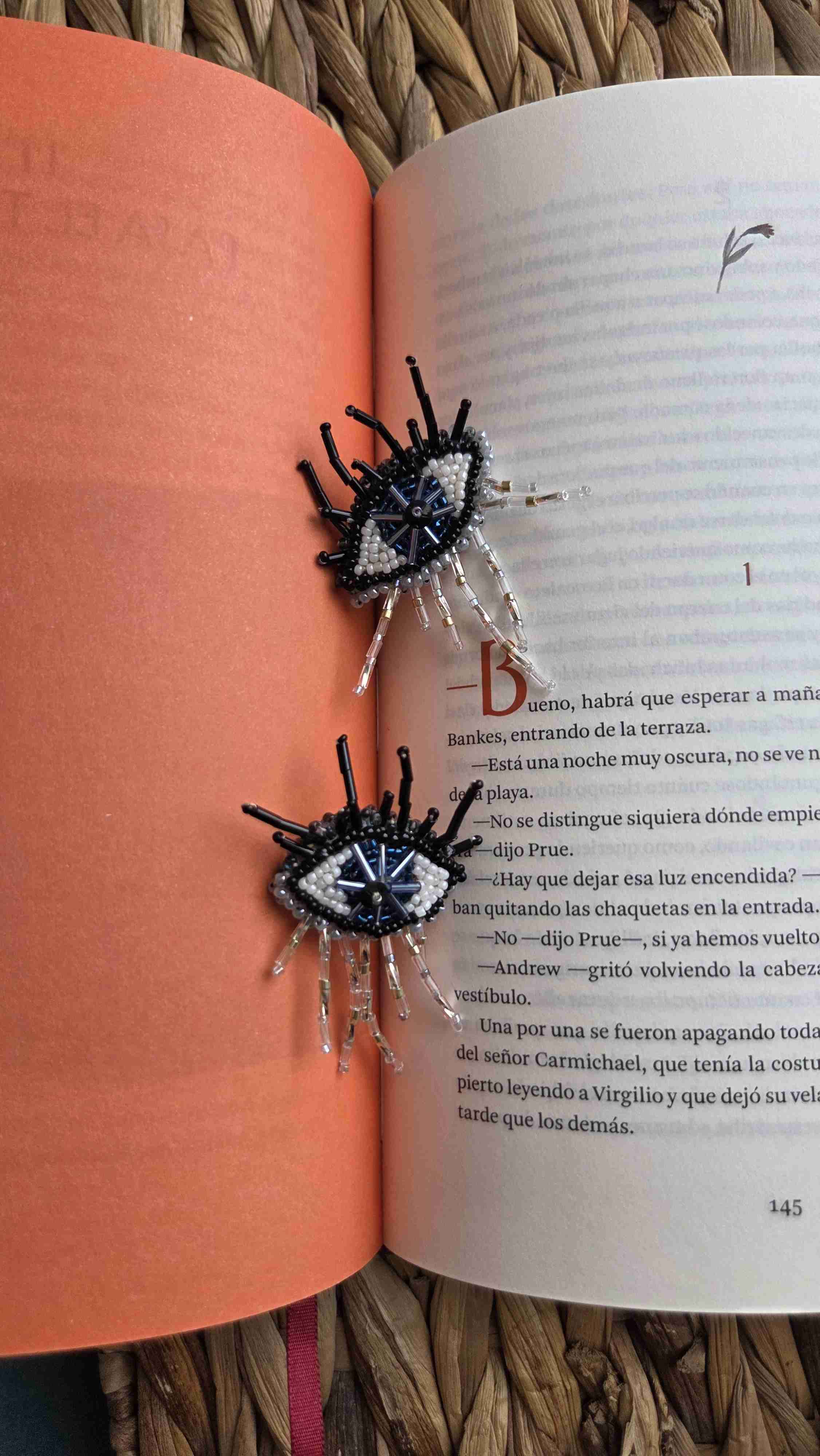 Par de aros bordados corazón - miniatura 5