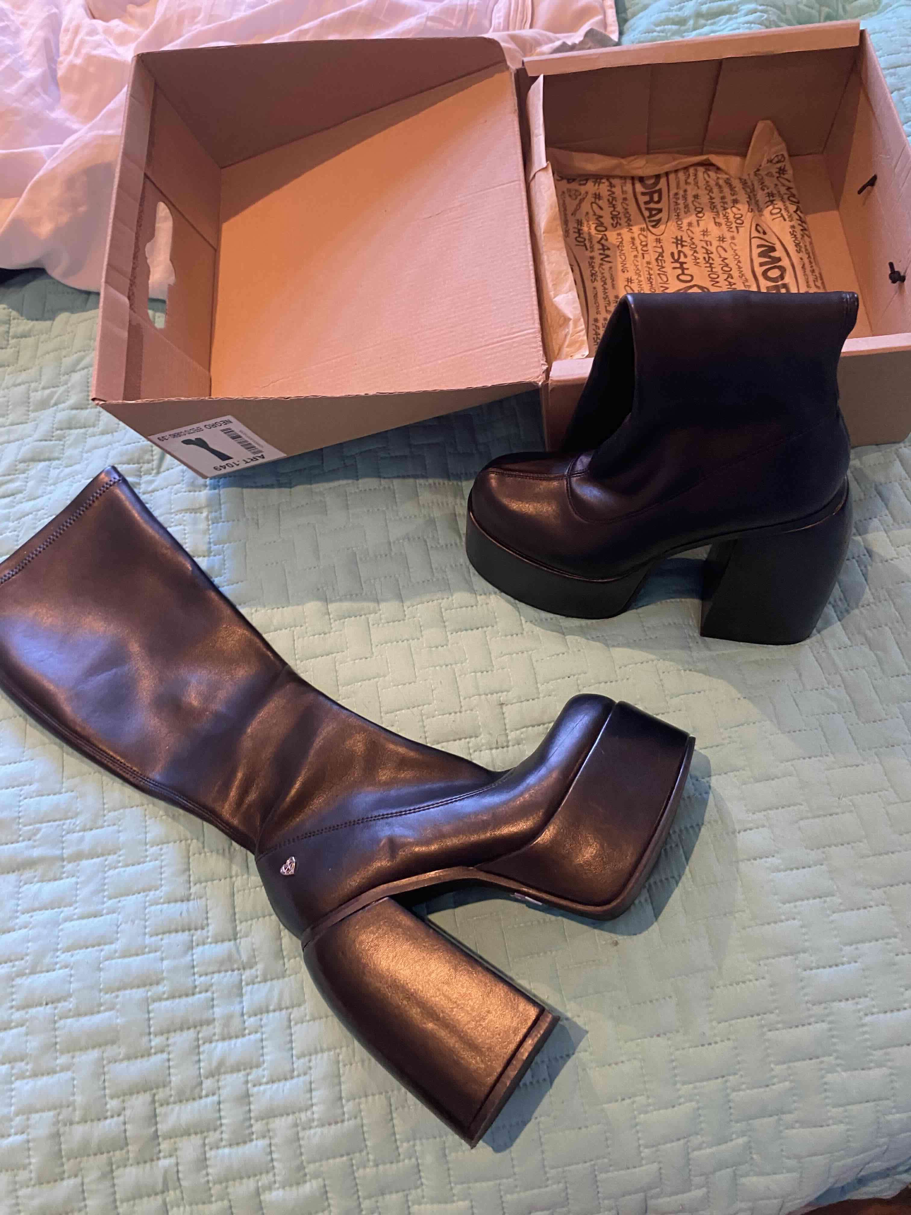 Botas negras de plataforma - miniatura 1