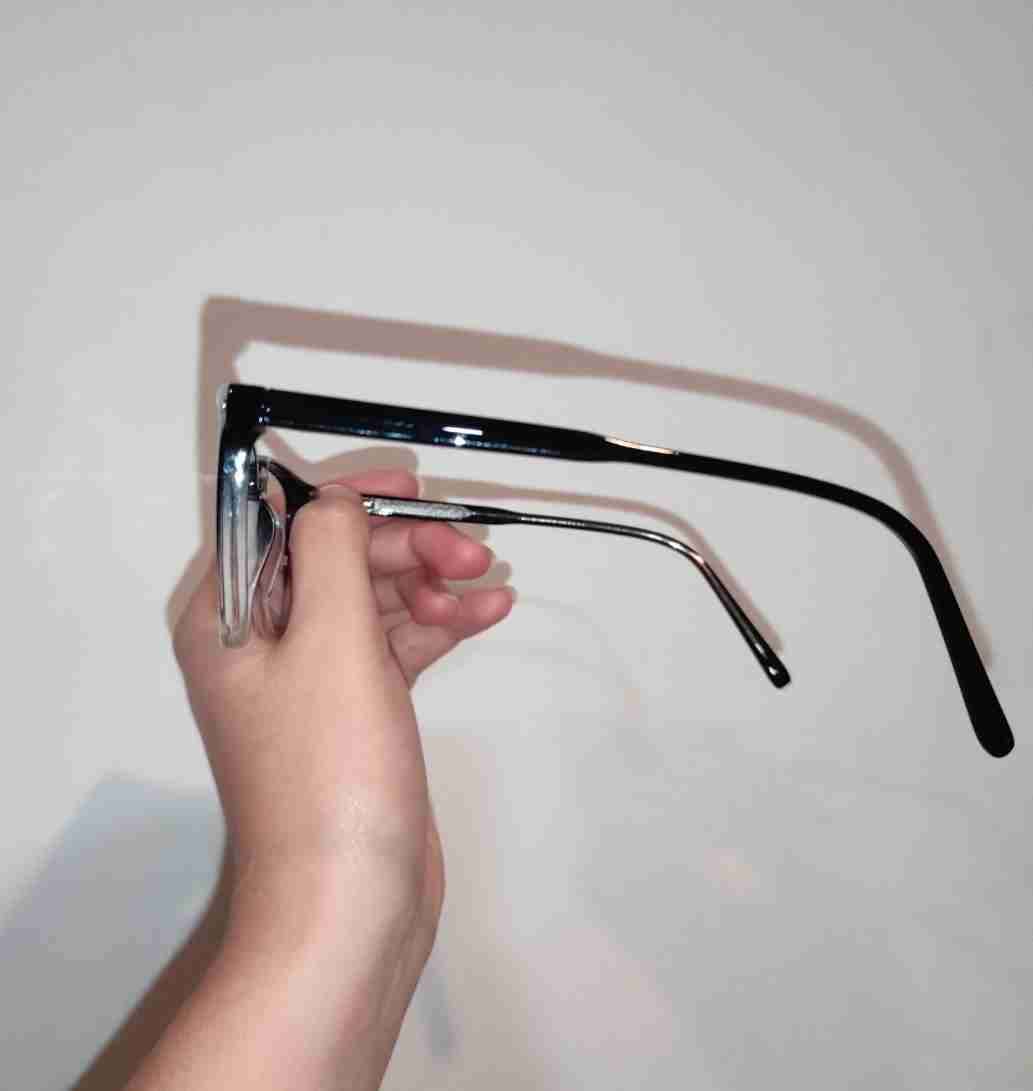 Lentes ópticos negros con estuche - miniatura 6