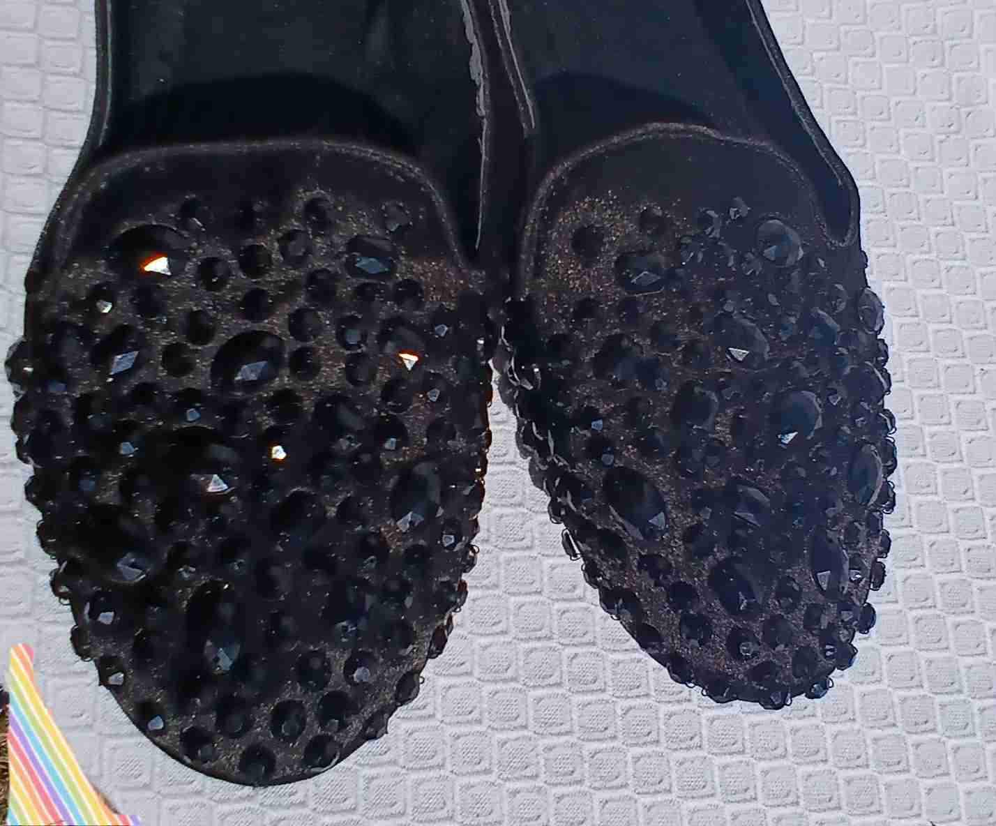 Zapatos planos con piedras negros - 1