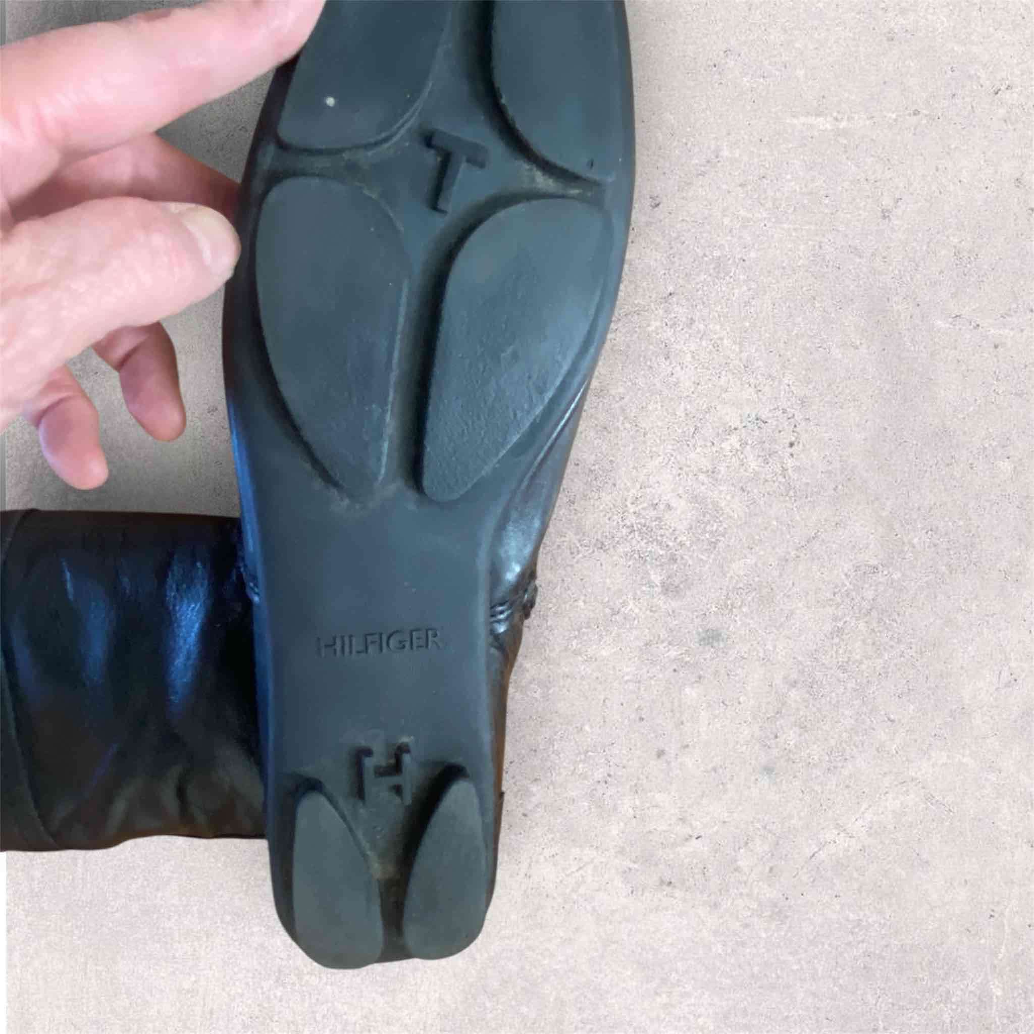 Tommy Hilfiger / Botas de cuero negras - 5