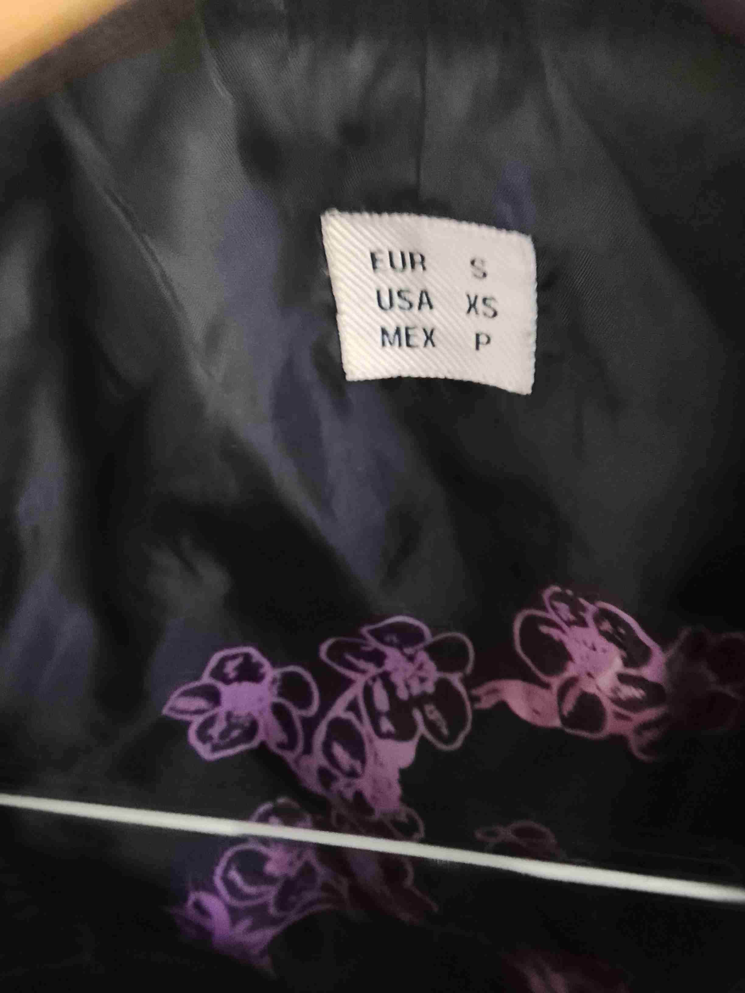 Abrigo negro con cremallera - miniatura 2