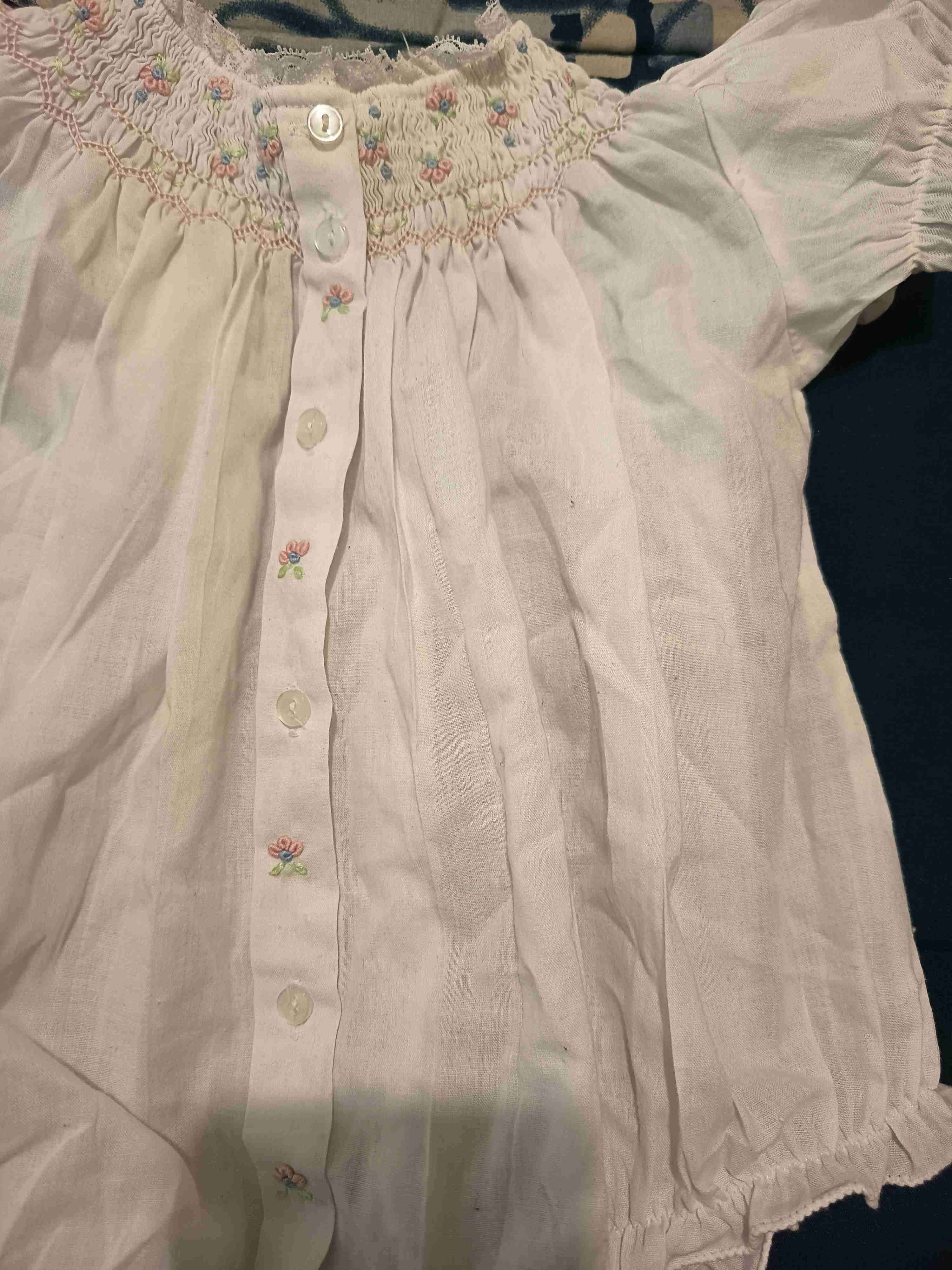 Body tipo blusa blanca con flores talla 6/9M - miniatura 3