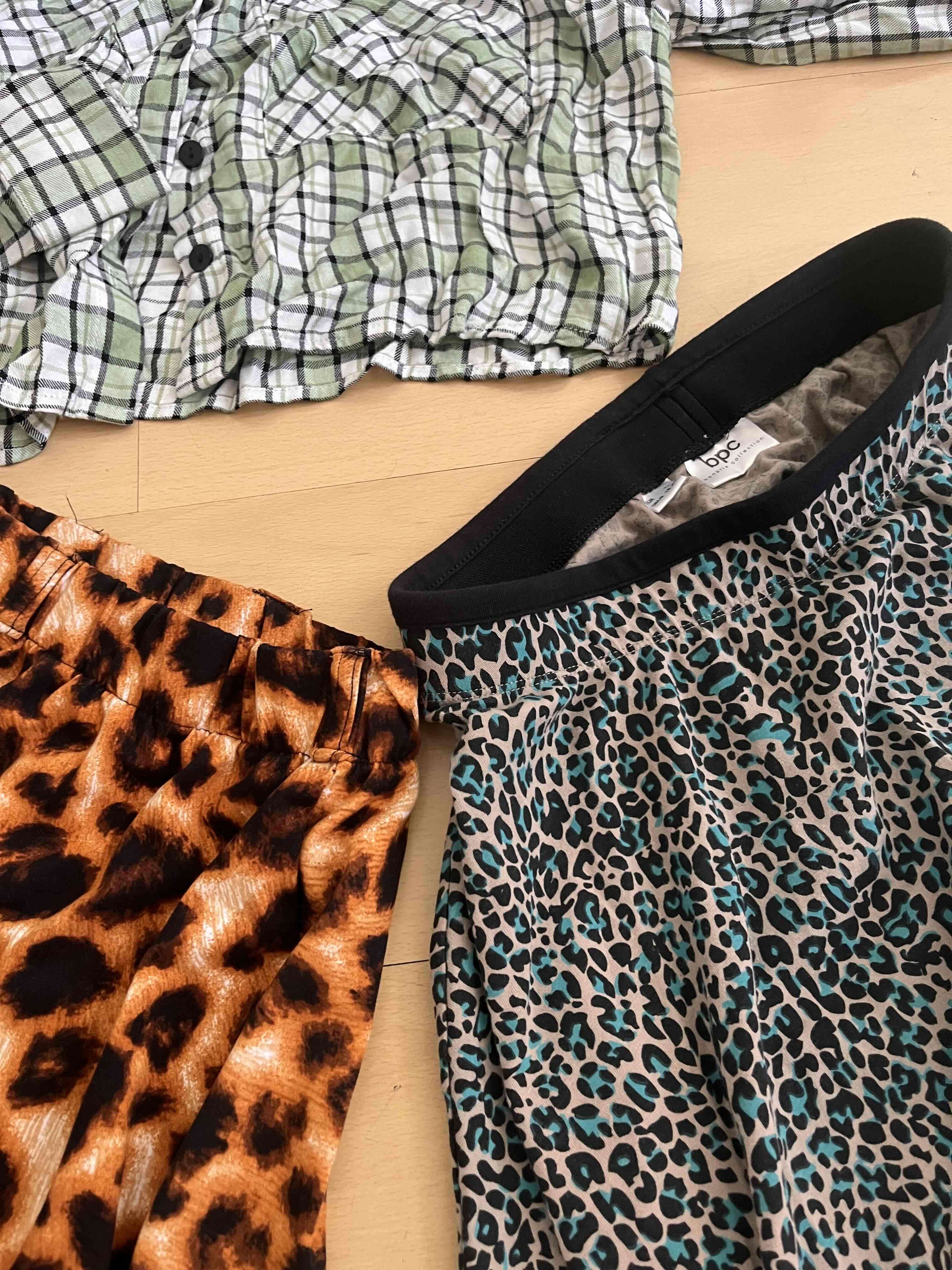 Conjunto blusa y faldas animal print - 3