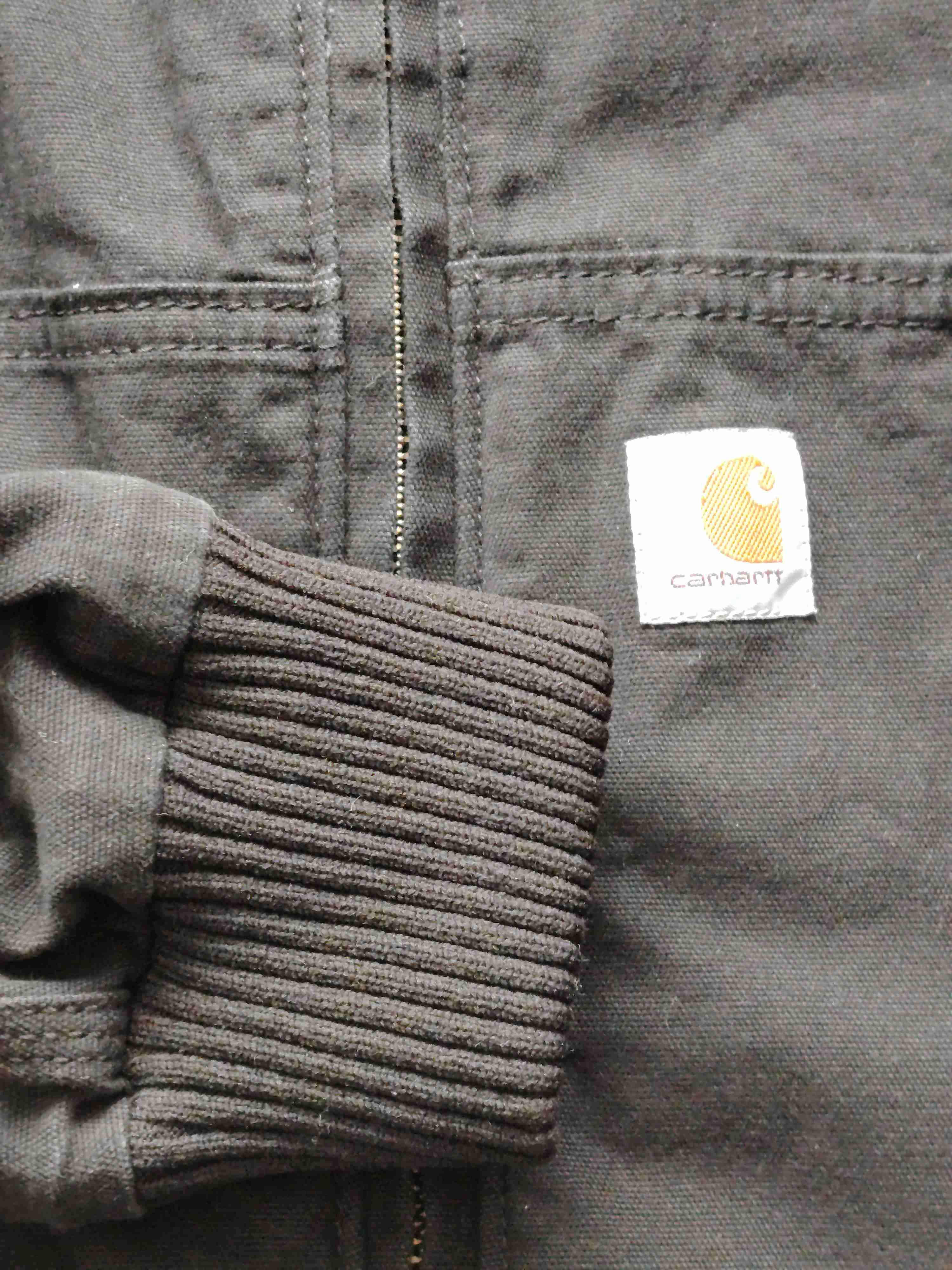 Chaqueta negra con cierre - miniatura 3