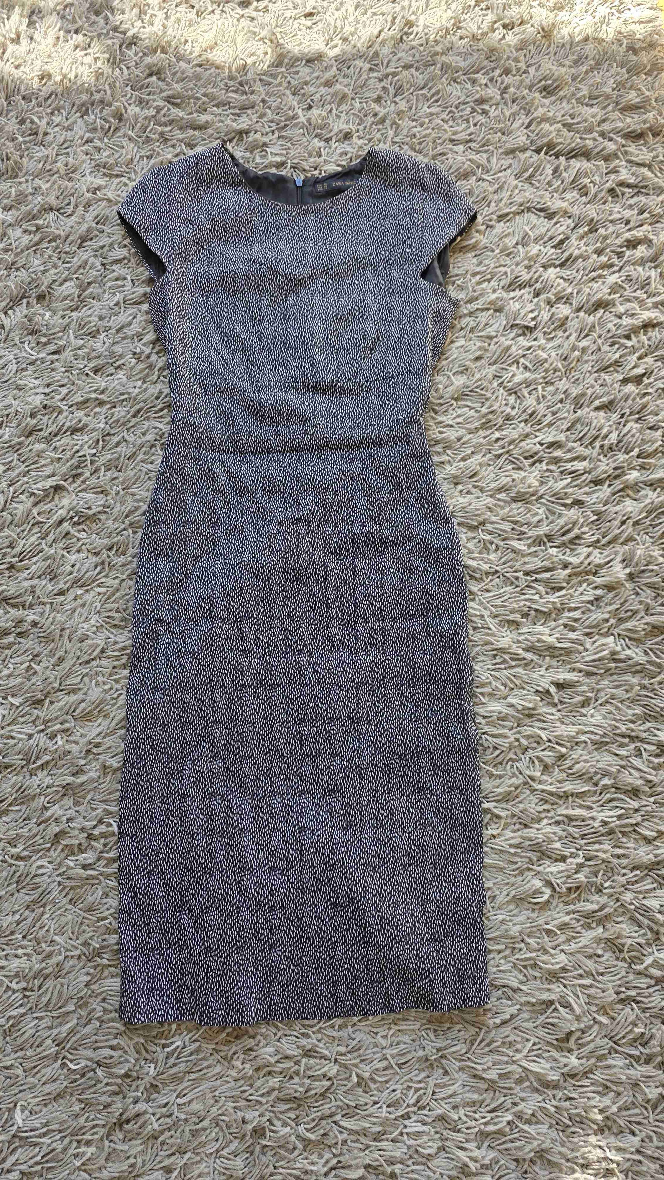 Vestido Zara negro con estampado - 1