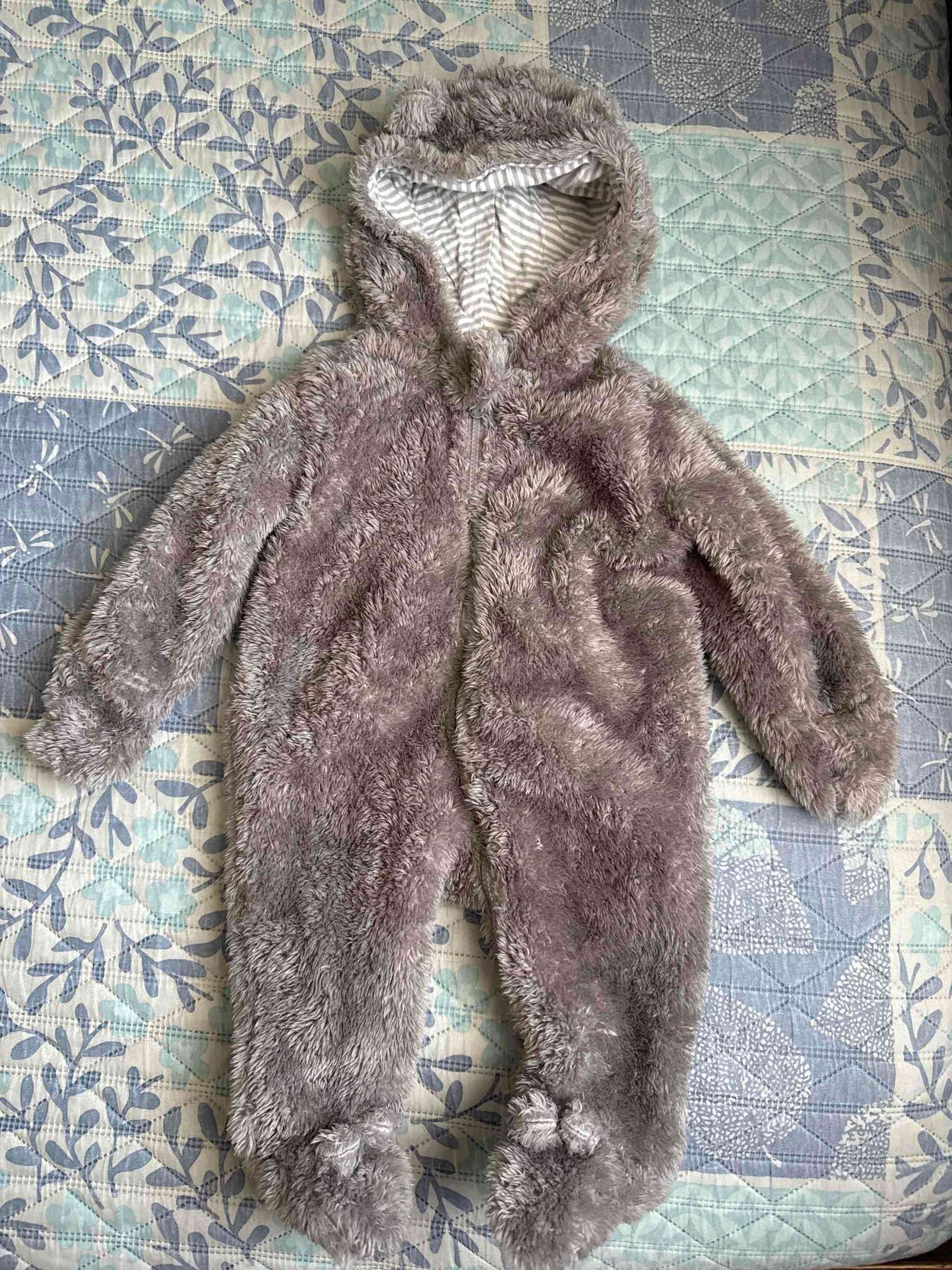 Enterito peludo bebé gris - 1