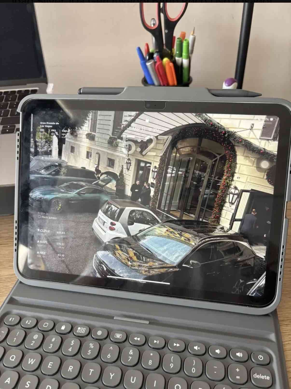 iPad con teclado y caja original - miniatura 4