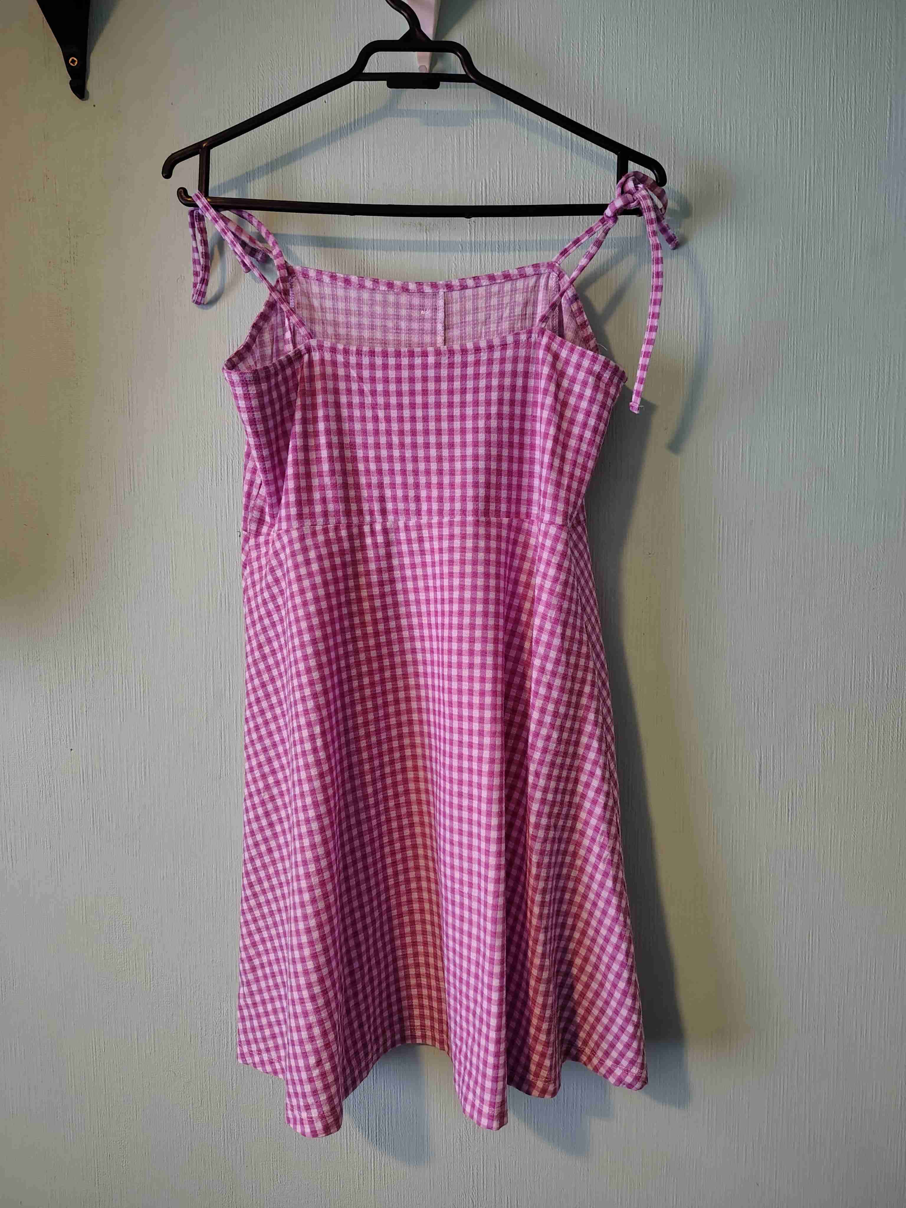 Vestido rosa a cuadros con botones - 3