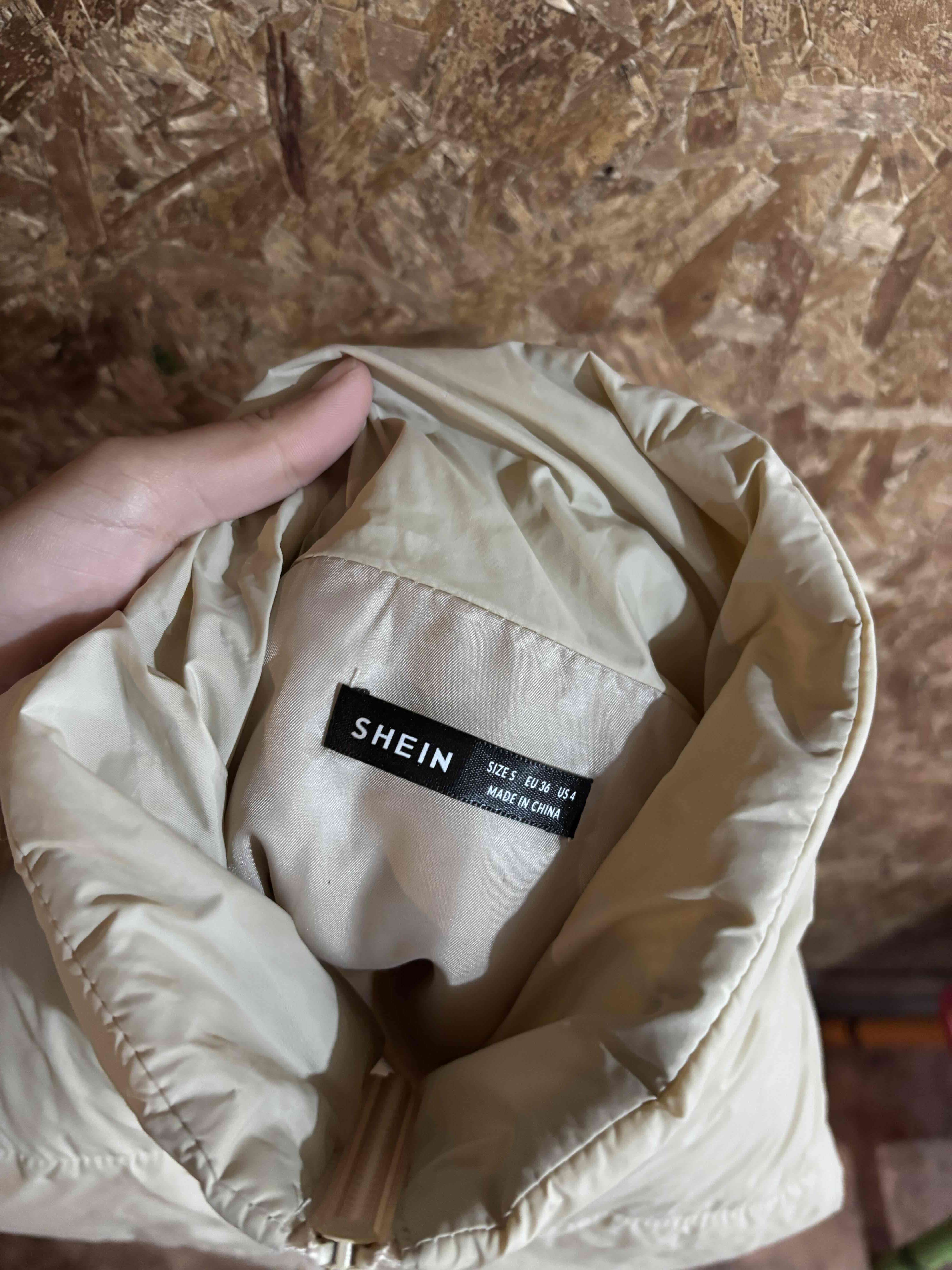 Chaleco sin mangas beige - miniatura 2