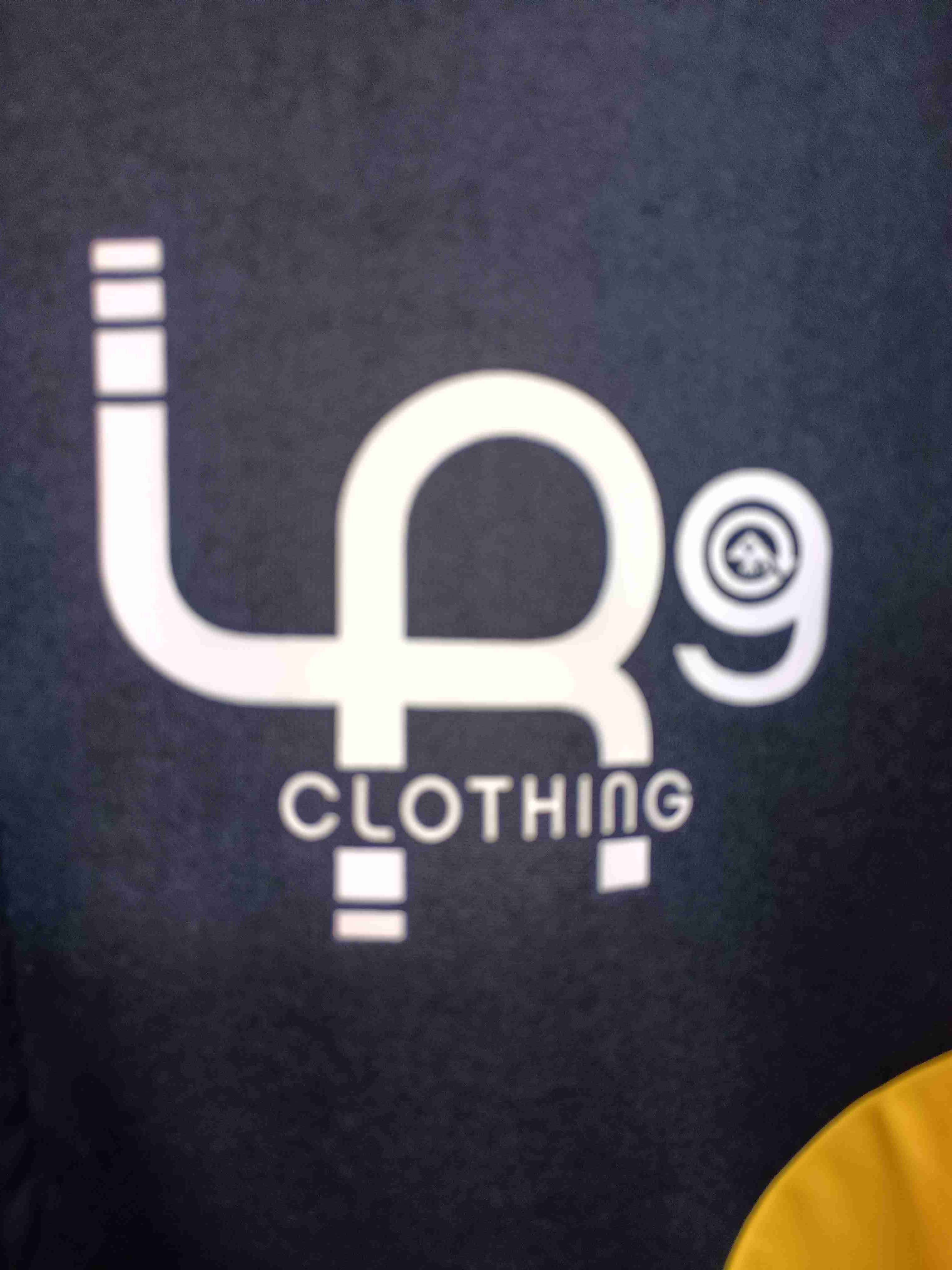 Chaqueta deportiva negra con detalles - miniatura 2