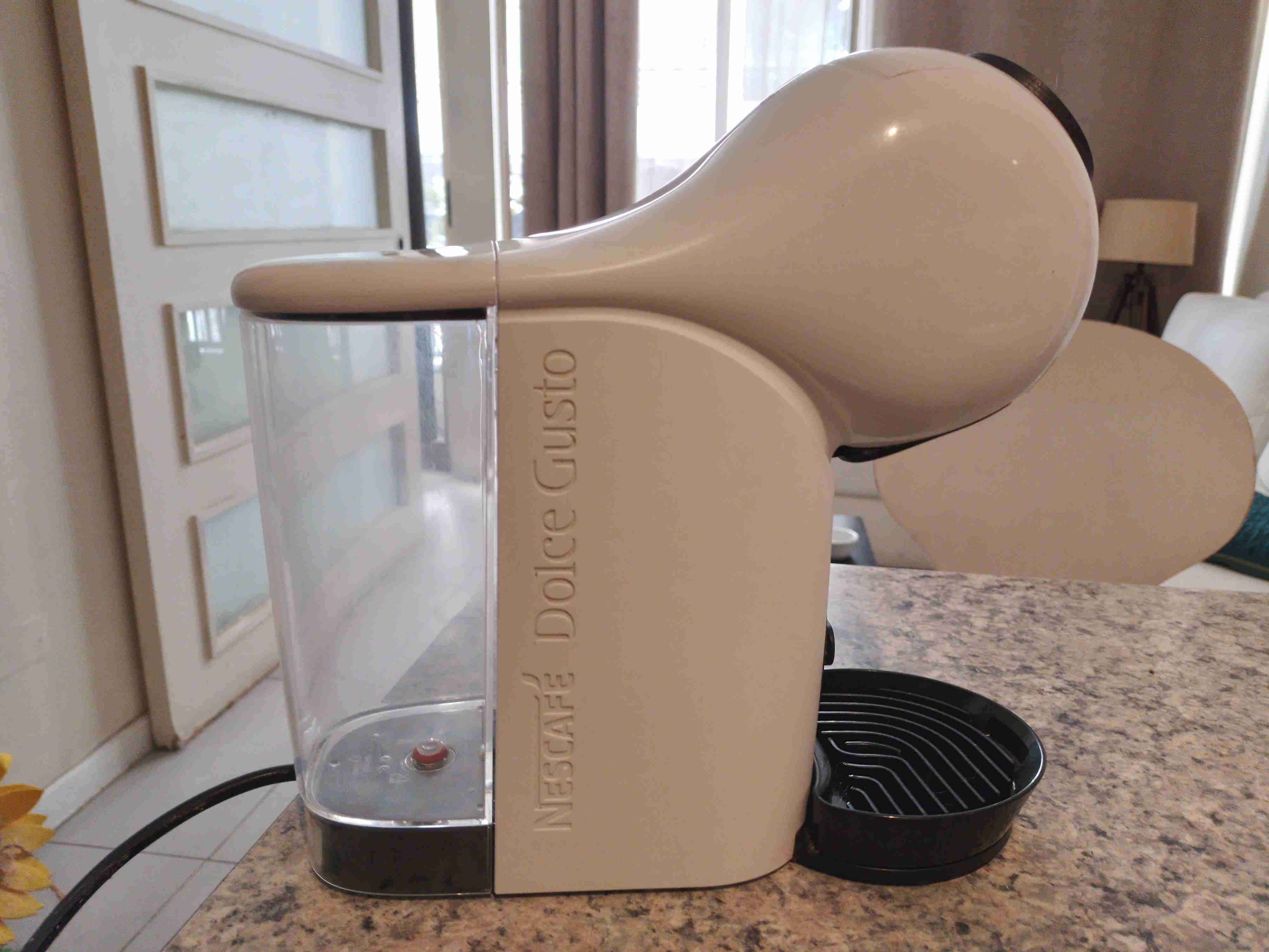 Cafetera Nescafé Dolce Gusto - miniatura 1