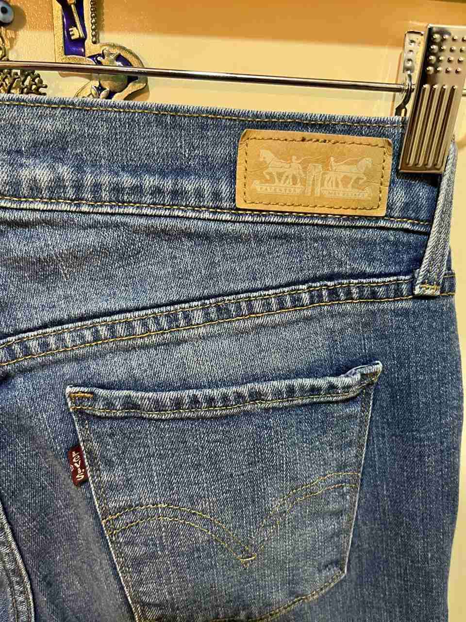 Jeans Levis bootcut azul clásico - miniatura 3