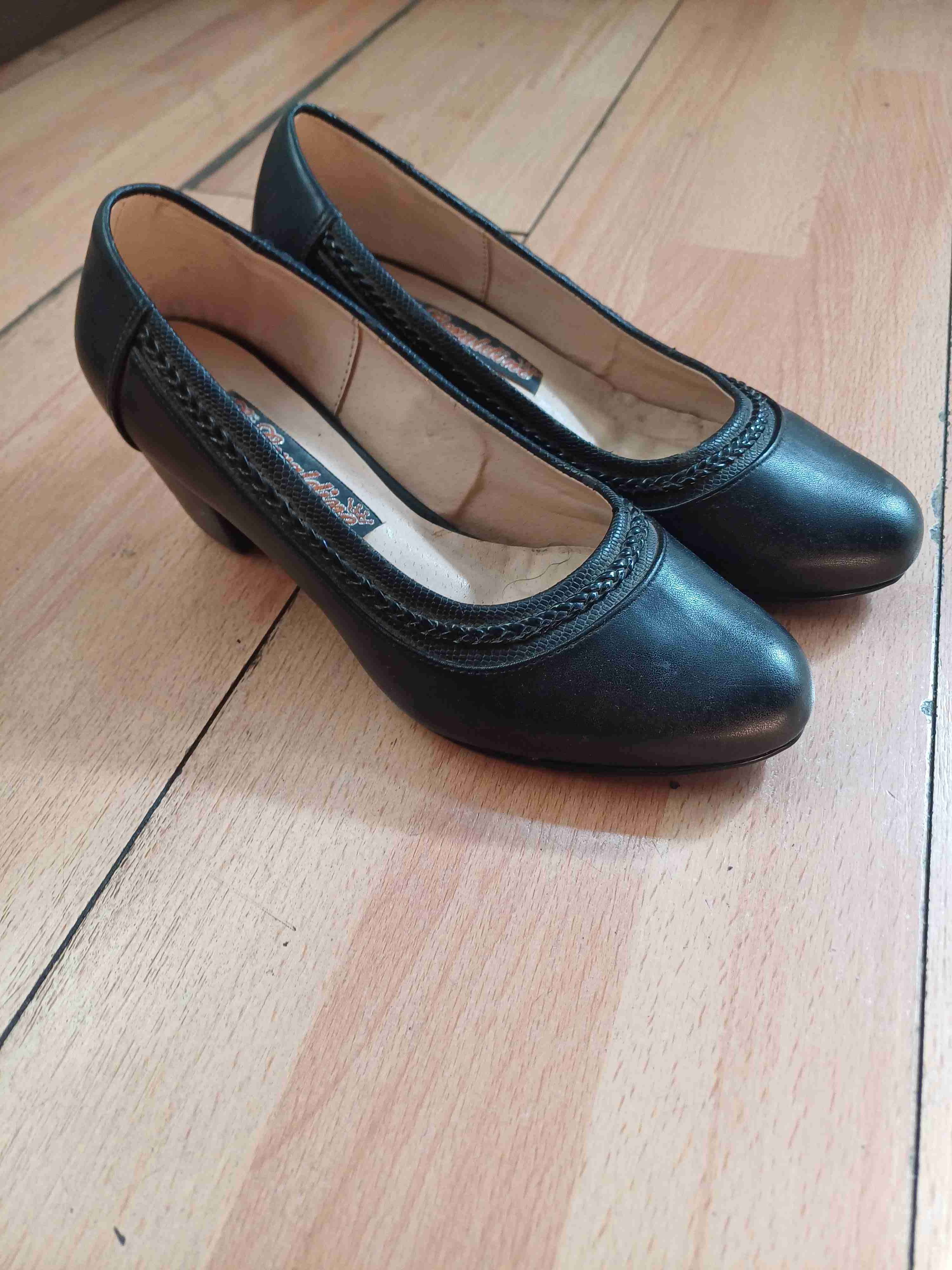 Zapatos de tacón negros - miniatura 2