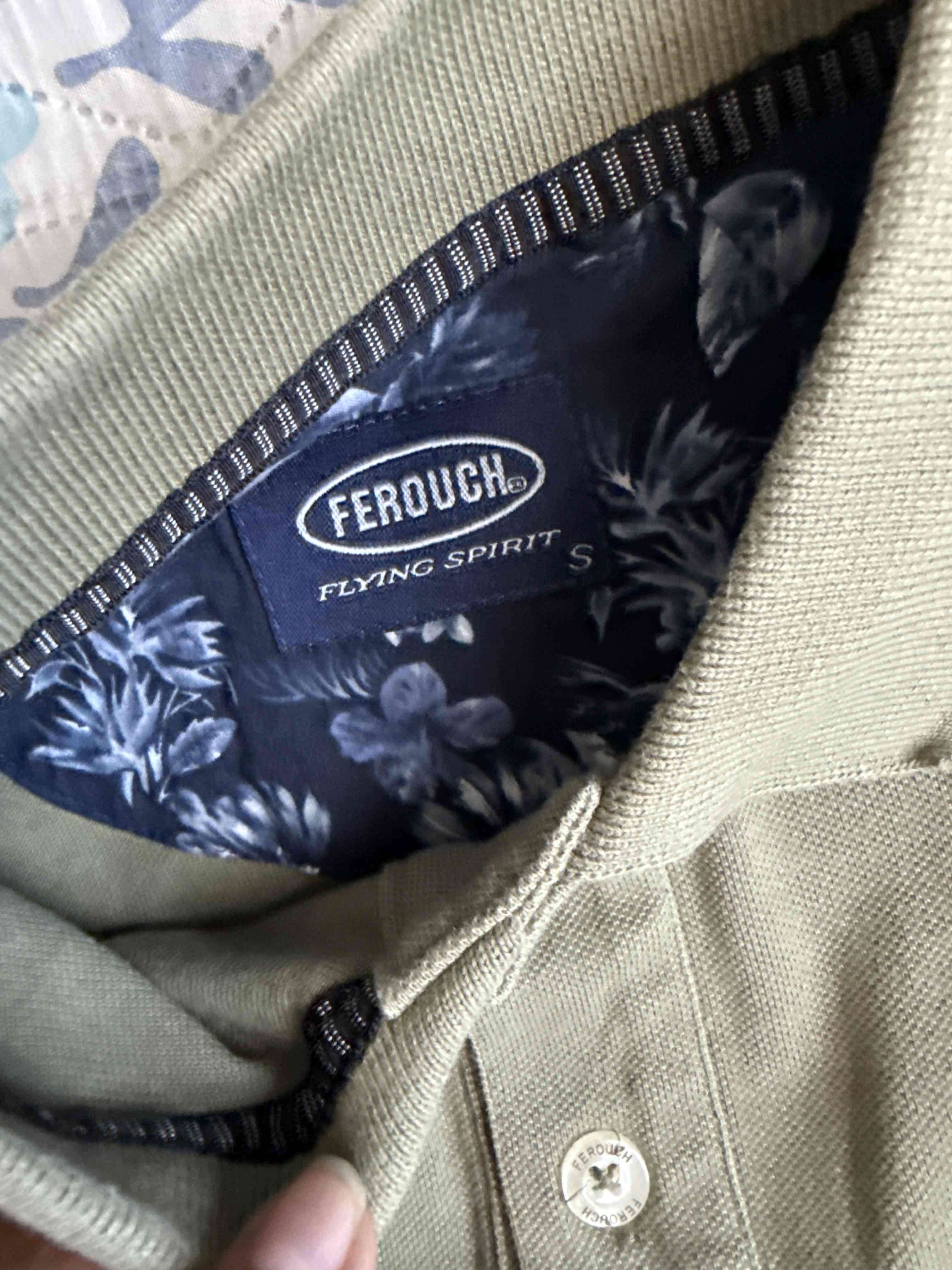 Polera verde con cuello polo - miniatura 2