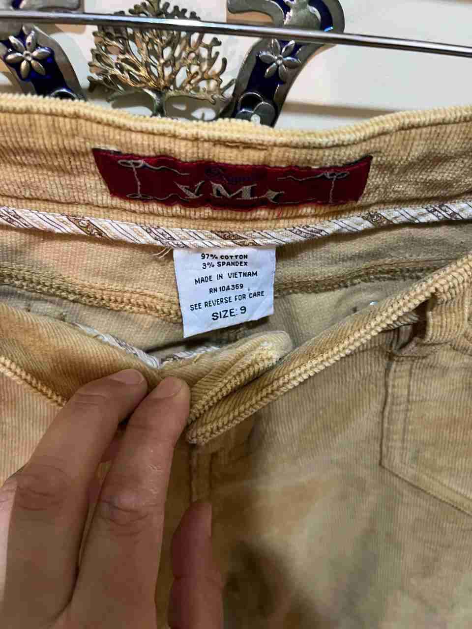 Pantalón de cotele tiro bajo color camel talla 40 - miniatura 3