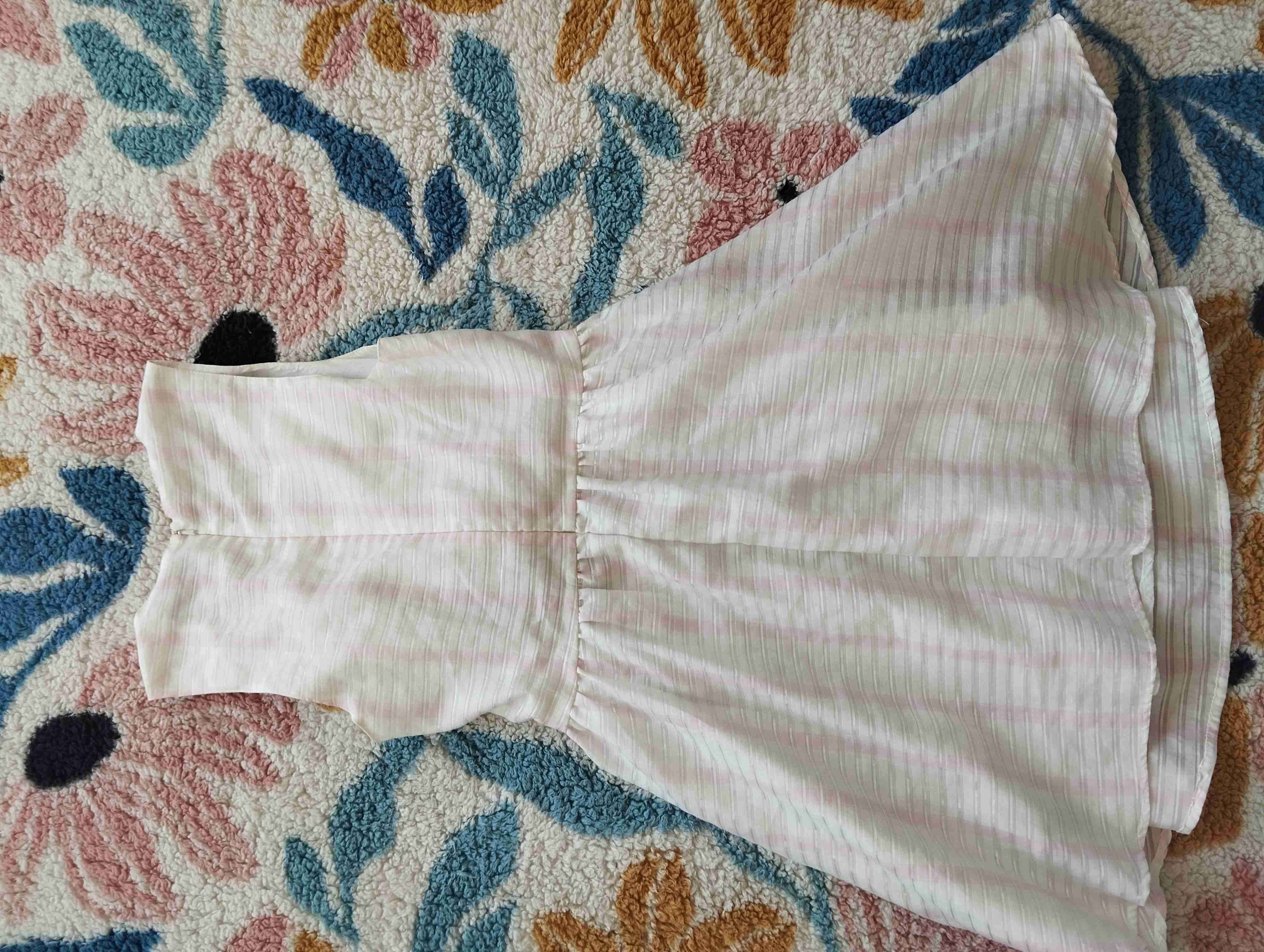 Vestido blanco sin mangas - miniatura 2