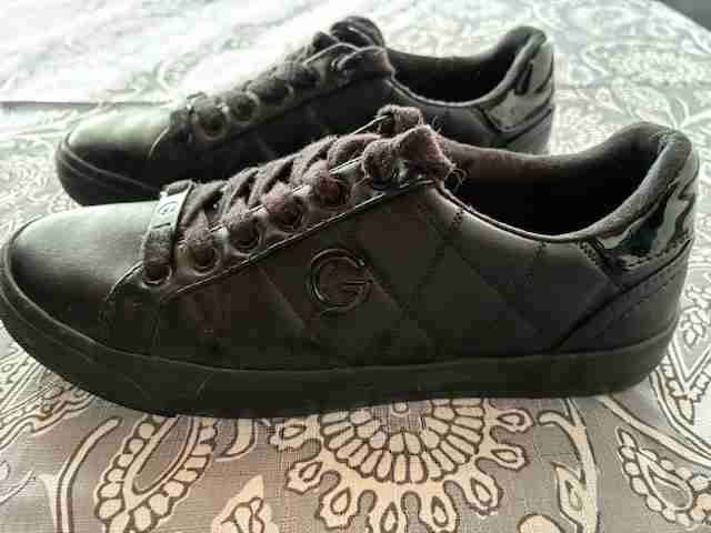 Zapatillas negras de cuero sintético - miniatura 2