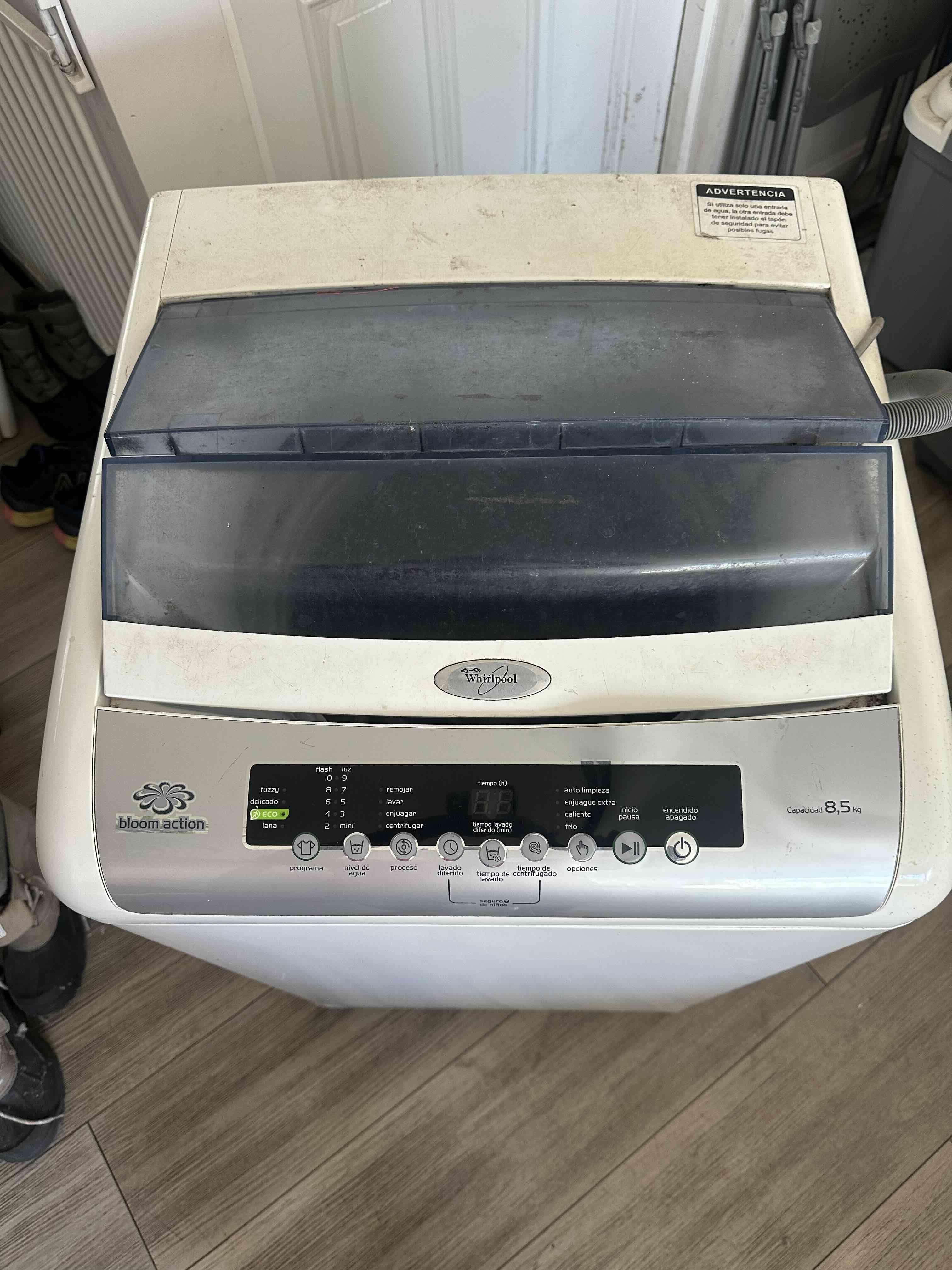 Lavadora Whirlpool 8.5kg usada - miniatura 2