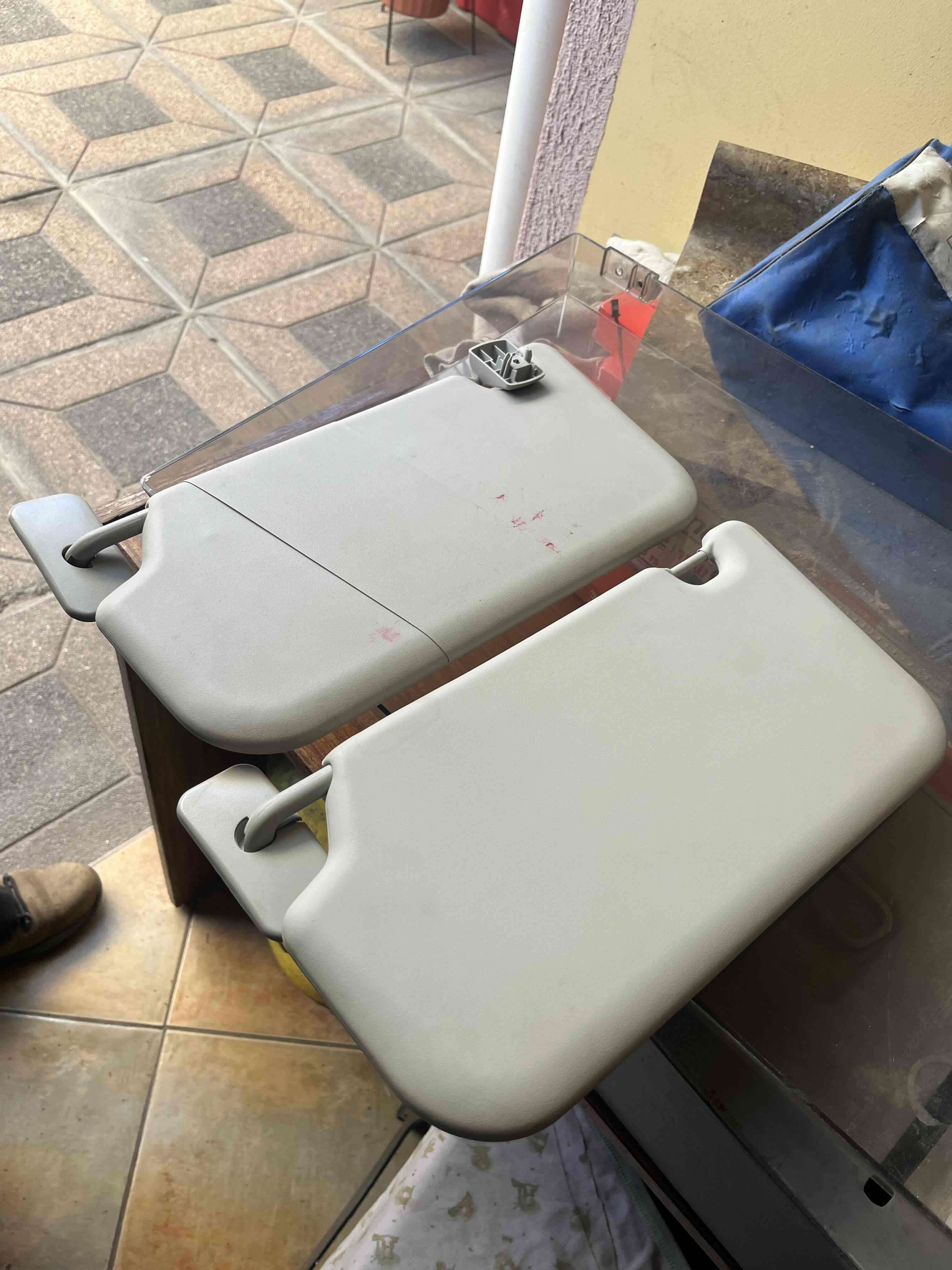 Viseras de auto con espejo - miniatura 2