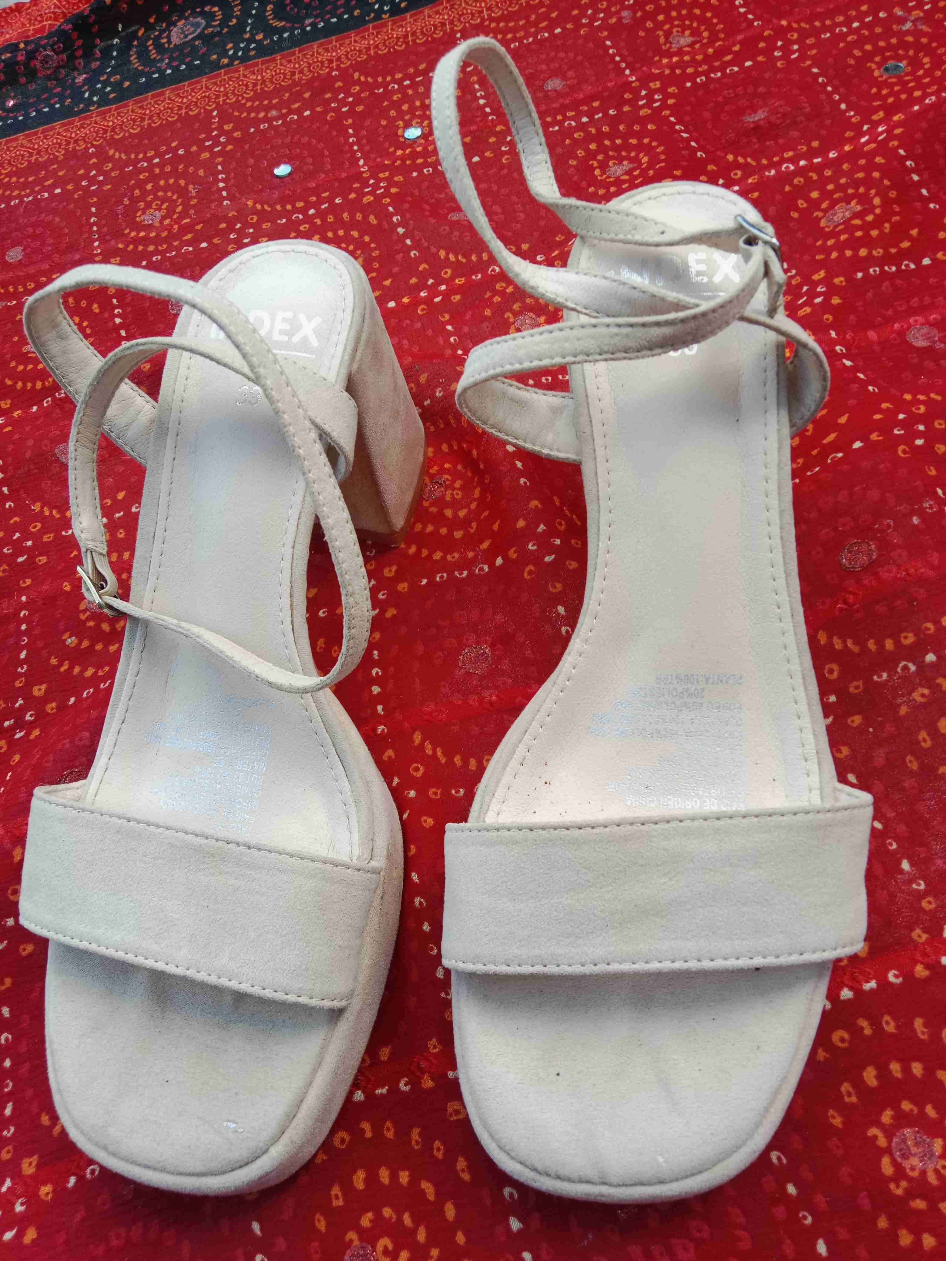 Sandalias beige de taco ancho - miniatura 3