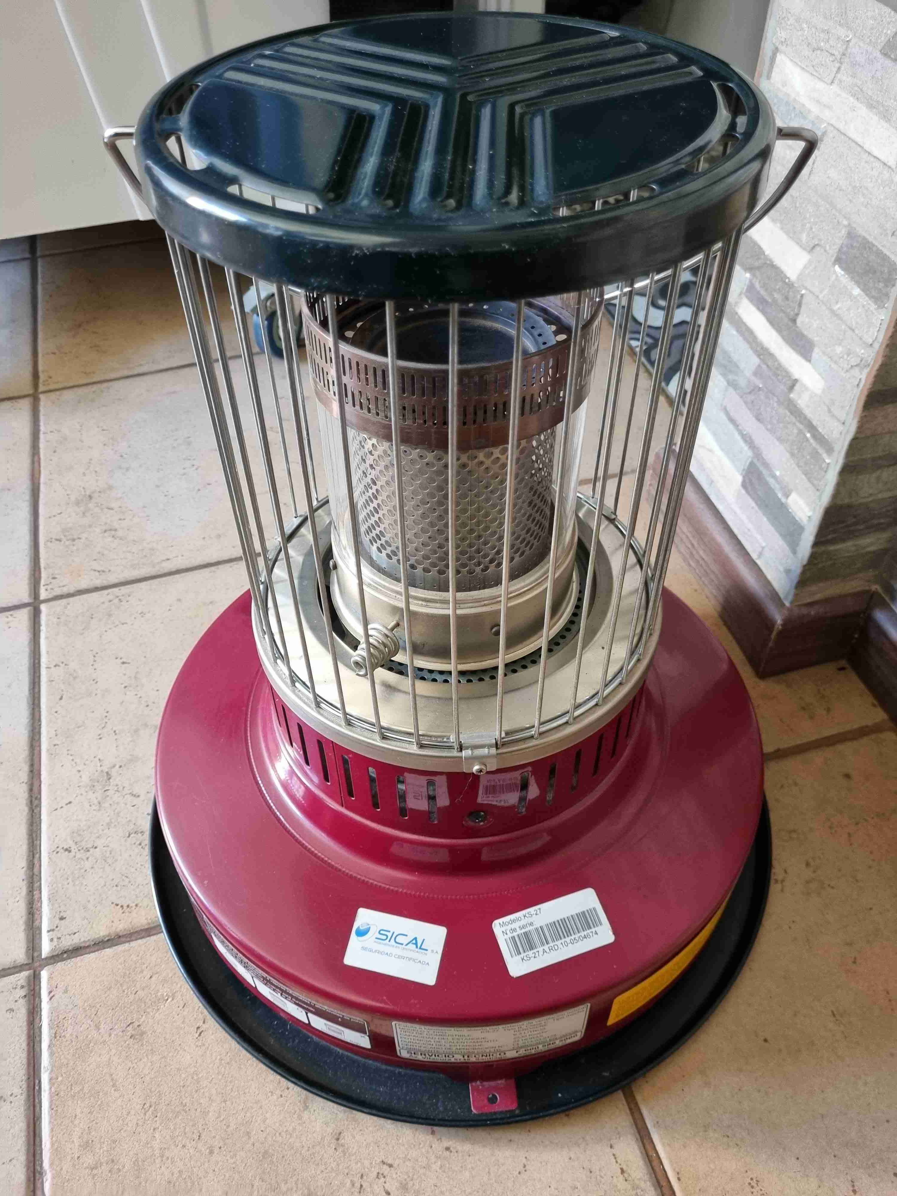 Estufa a querosene Toyotomi roja - 3