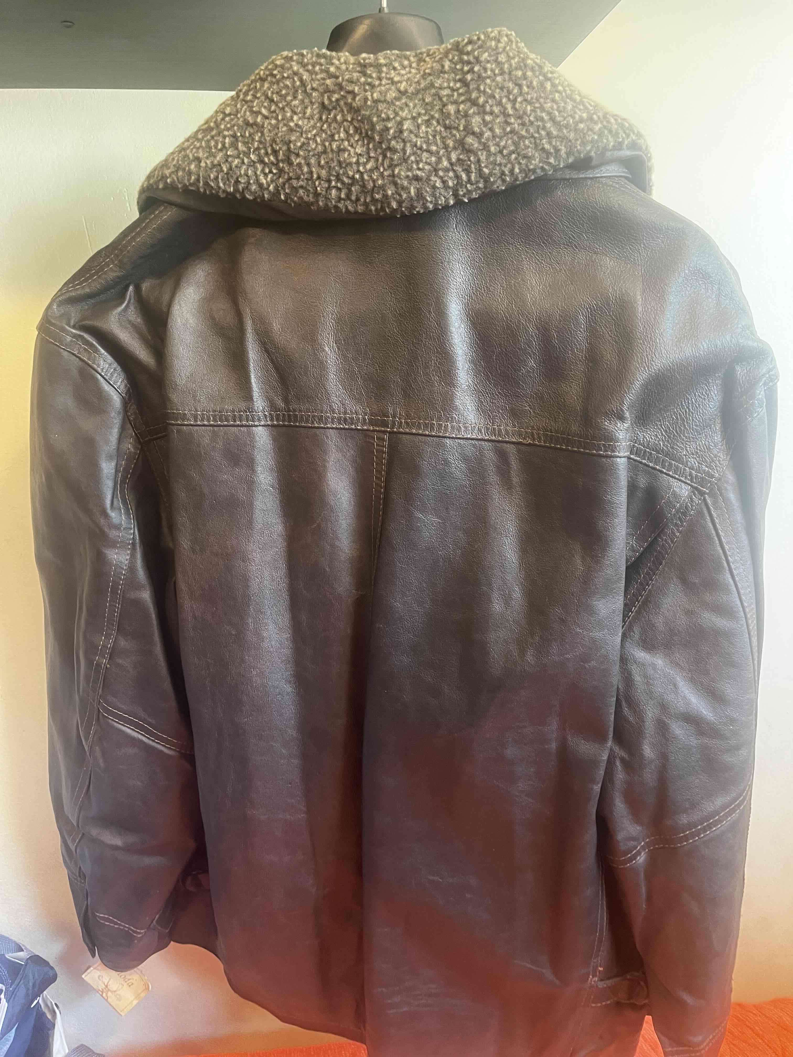 Chaqueta de cuero cafe - miniatura 4