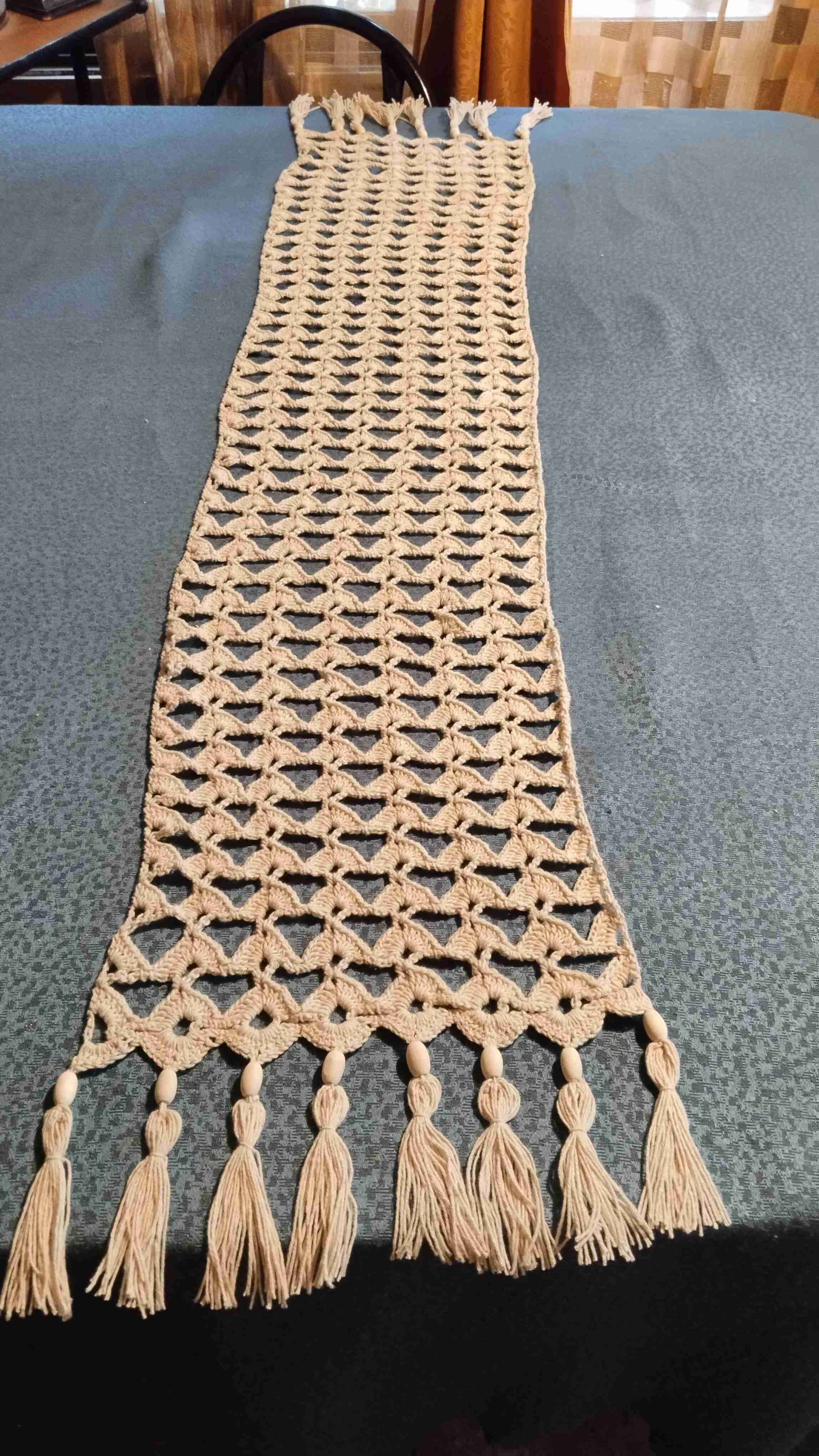 Camino de mesa tejida a crochet,color beige - miniatura 2