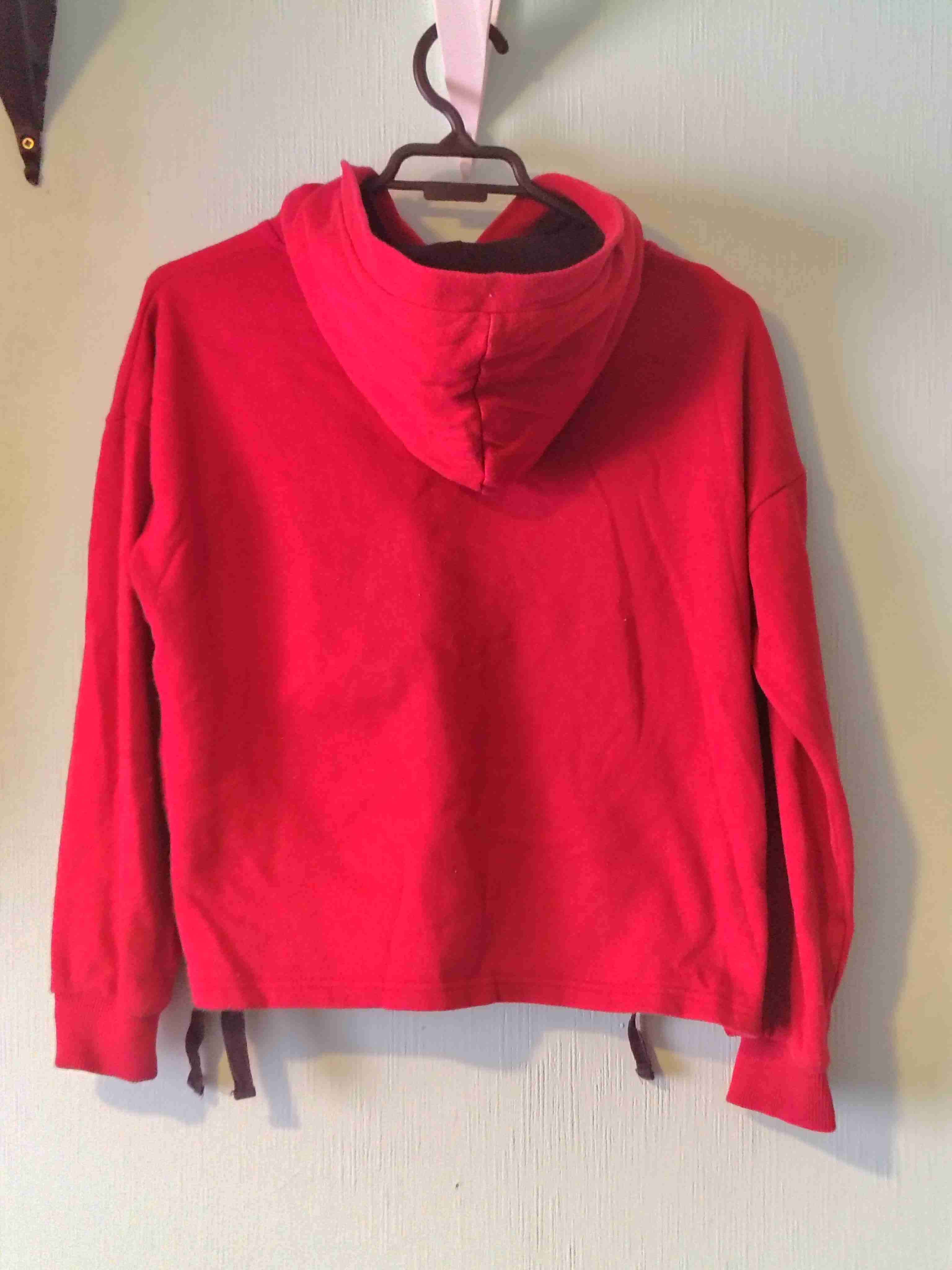 Polerón rojo con capucha 'YES!' - 3