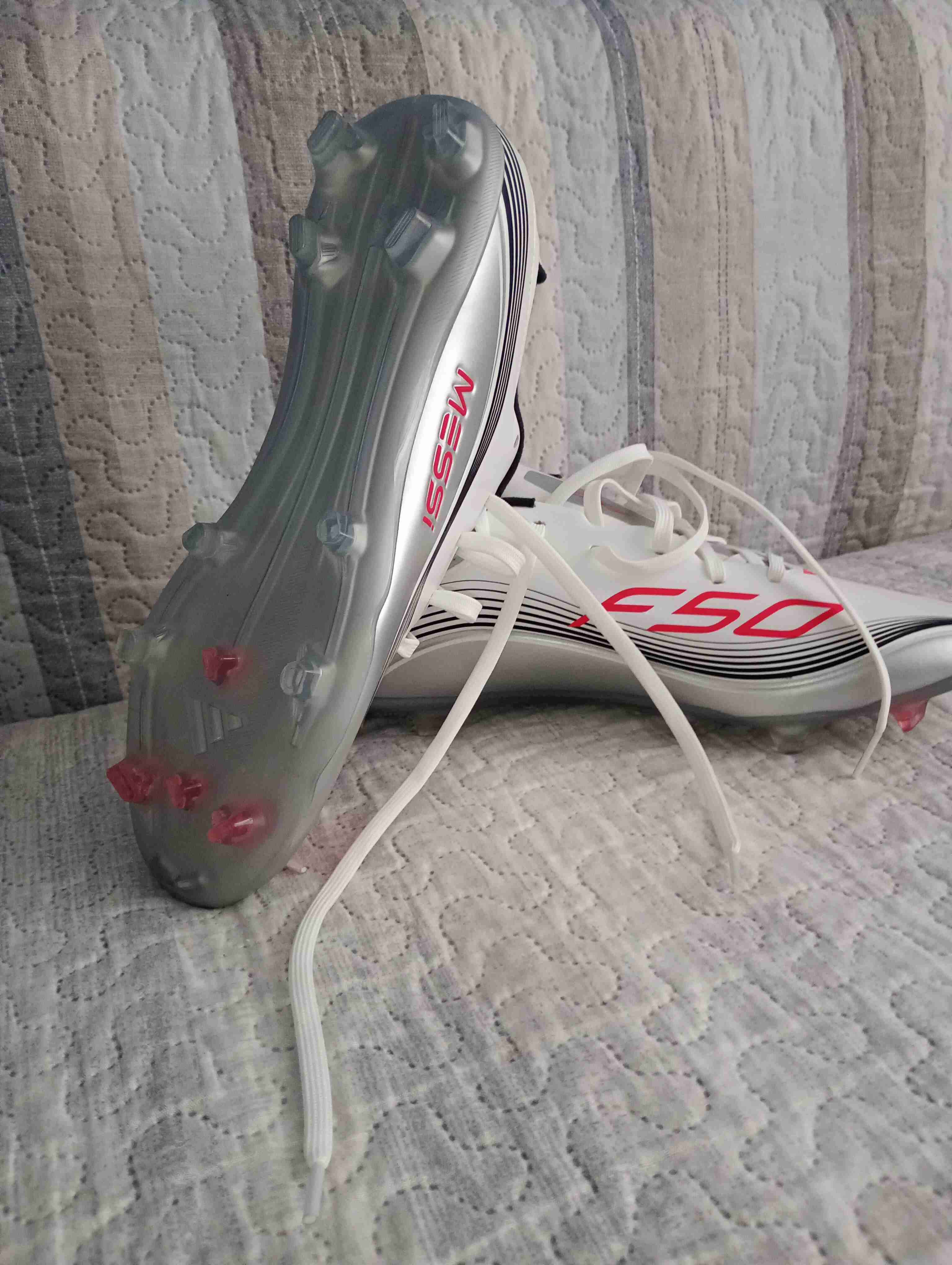 Botines de fútbol blancos - 1