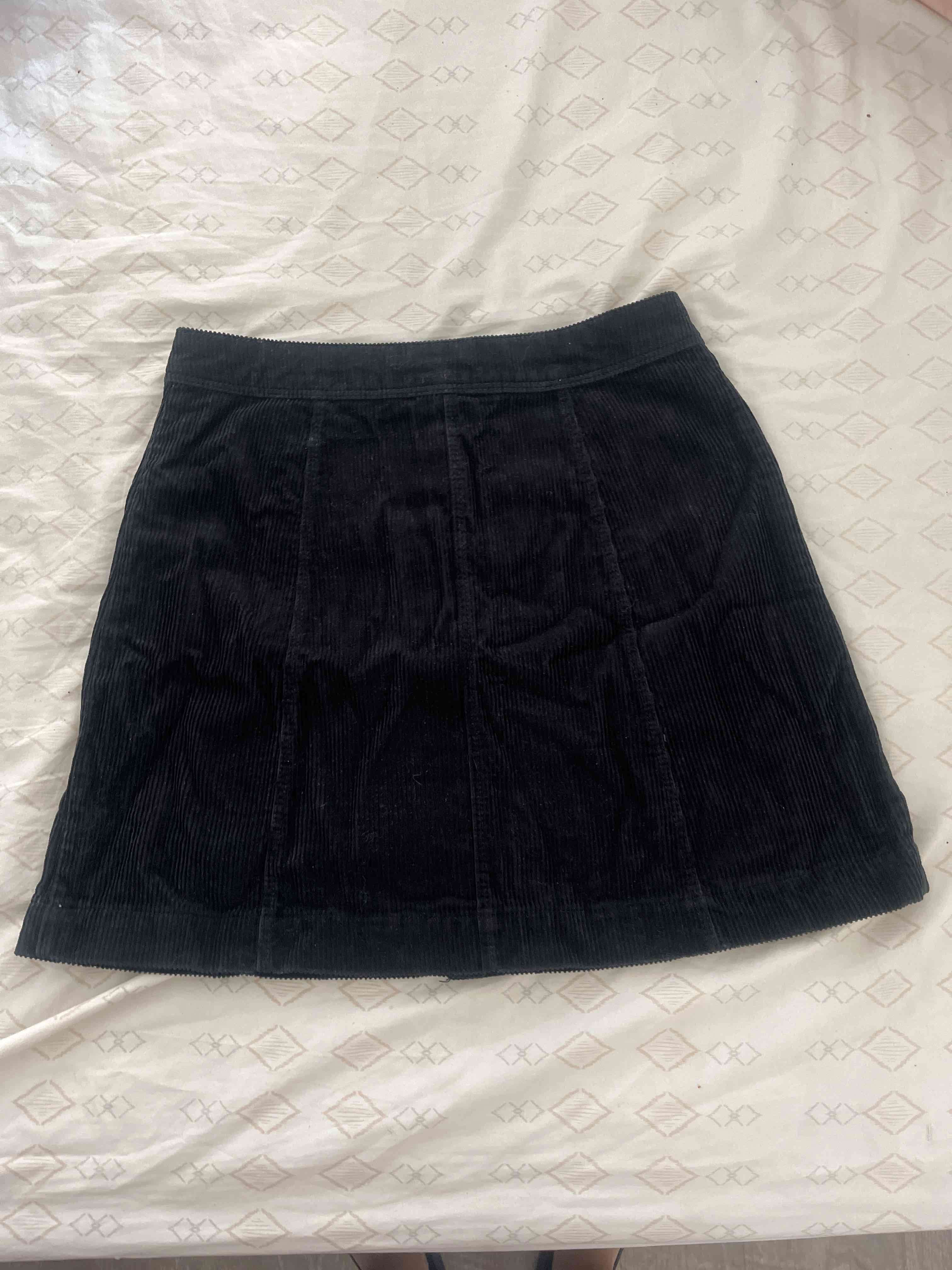 Falda de pana negra con botones - miniatura 3