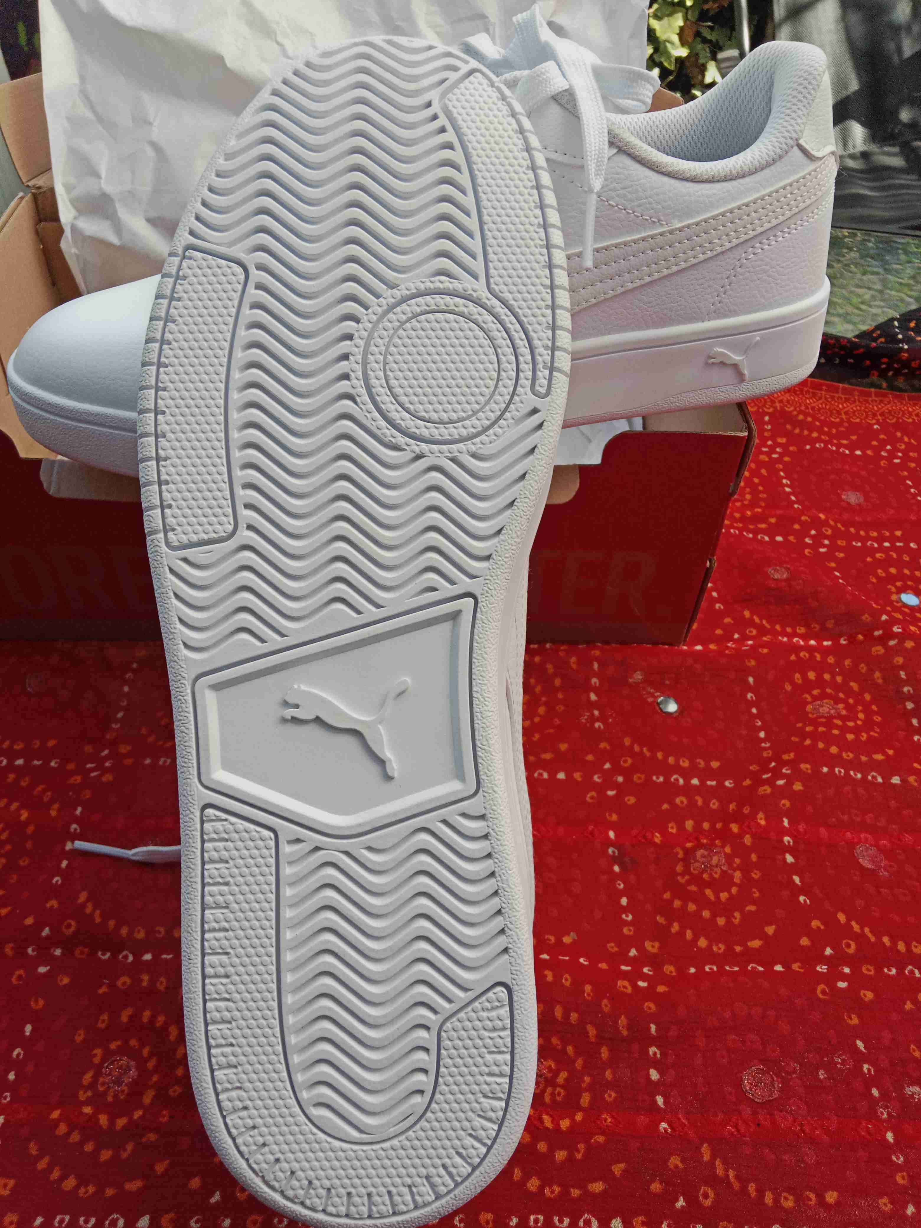 Zapatillas blancas Puma nuevas - miniatura 4